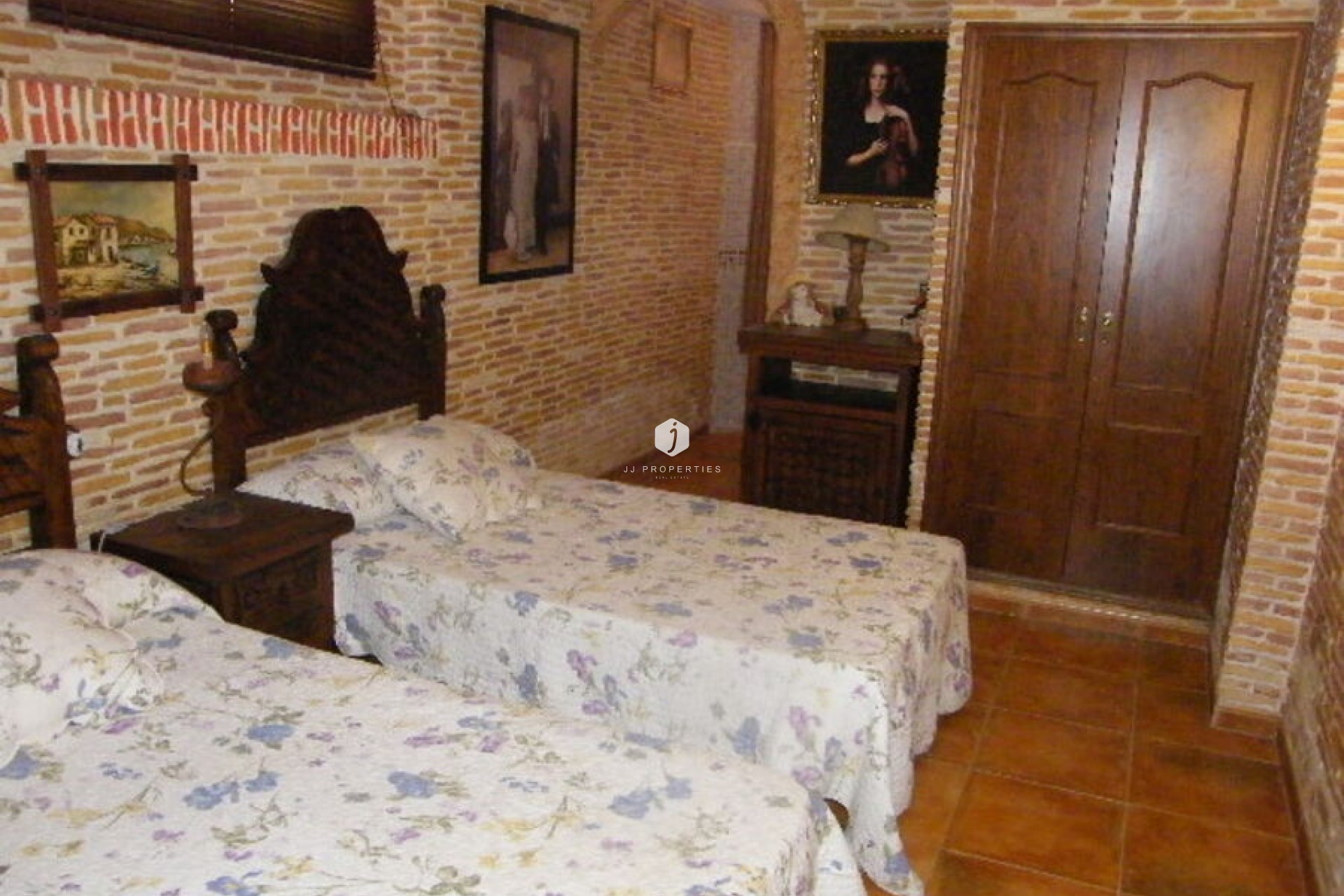 Resale - Chalet -
Daya Nueva - Costa Blanca