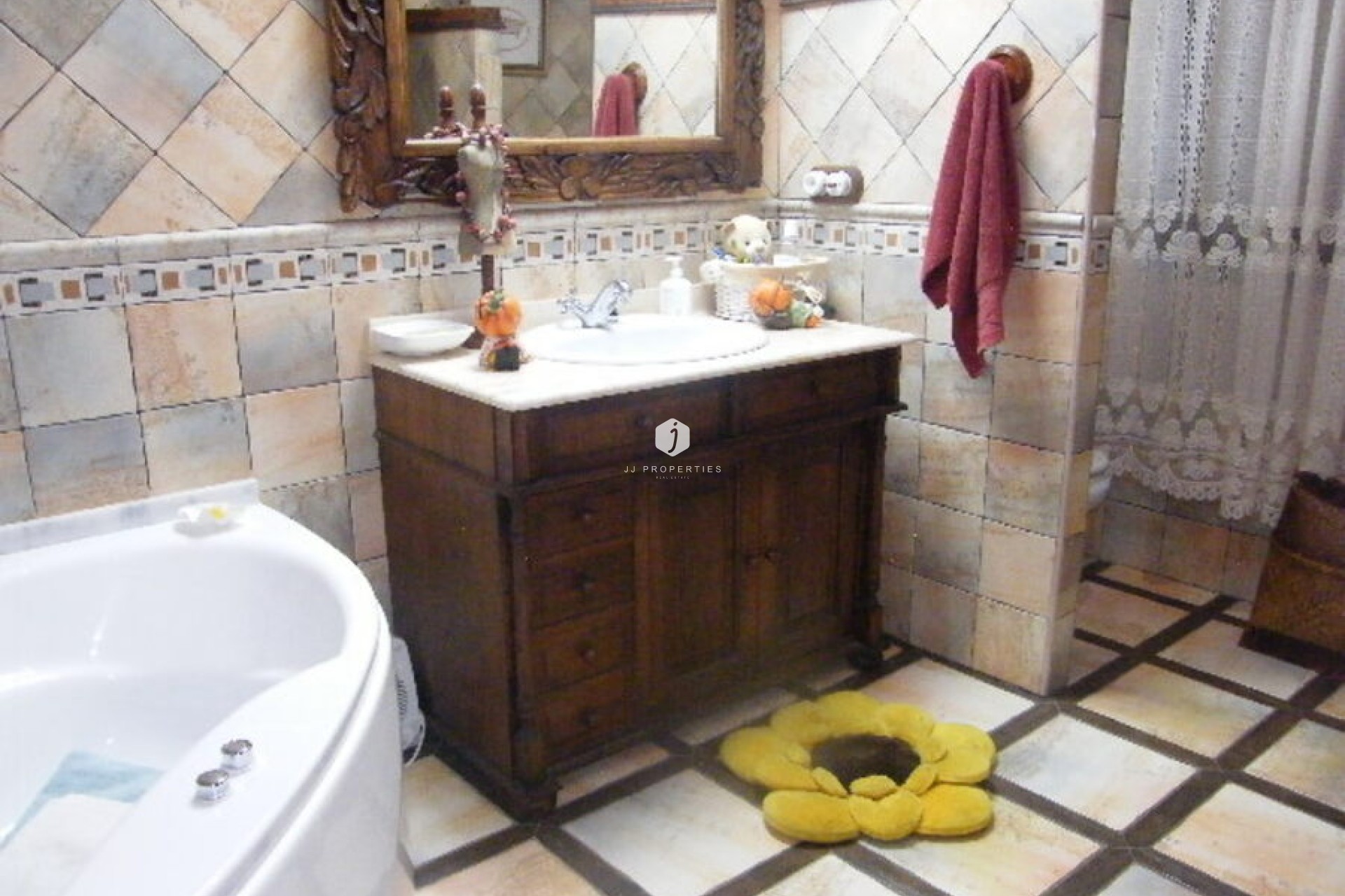 Resale - Chalet -
Daya Nueva - Costa Blanca