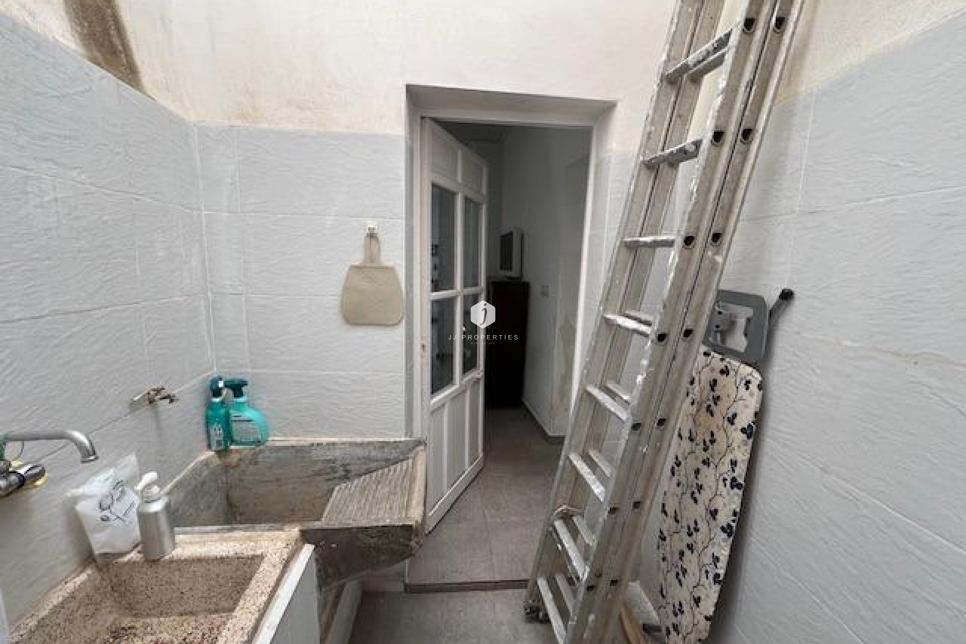 Resale - Chalet -
Dolores - Centro