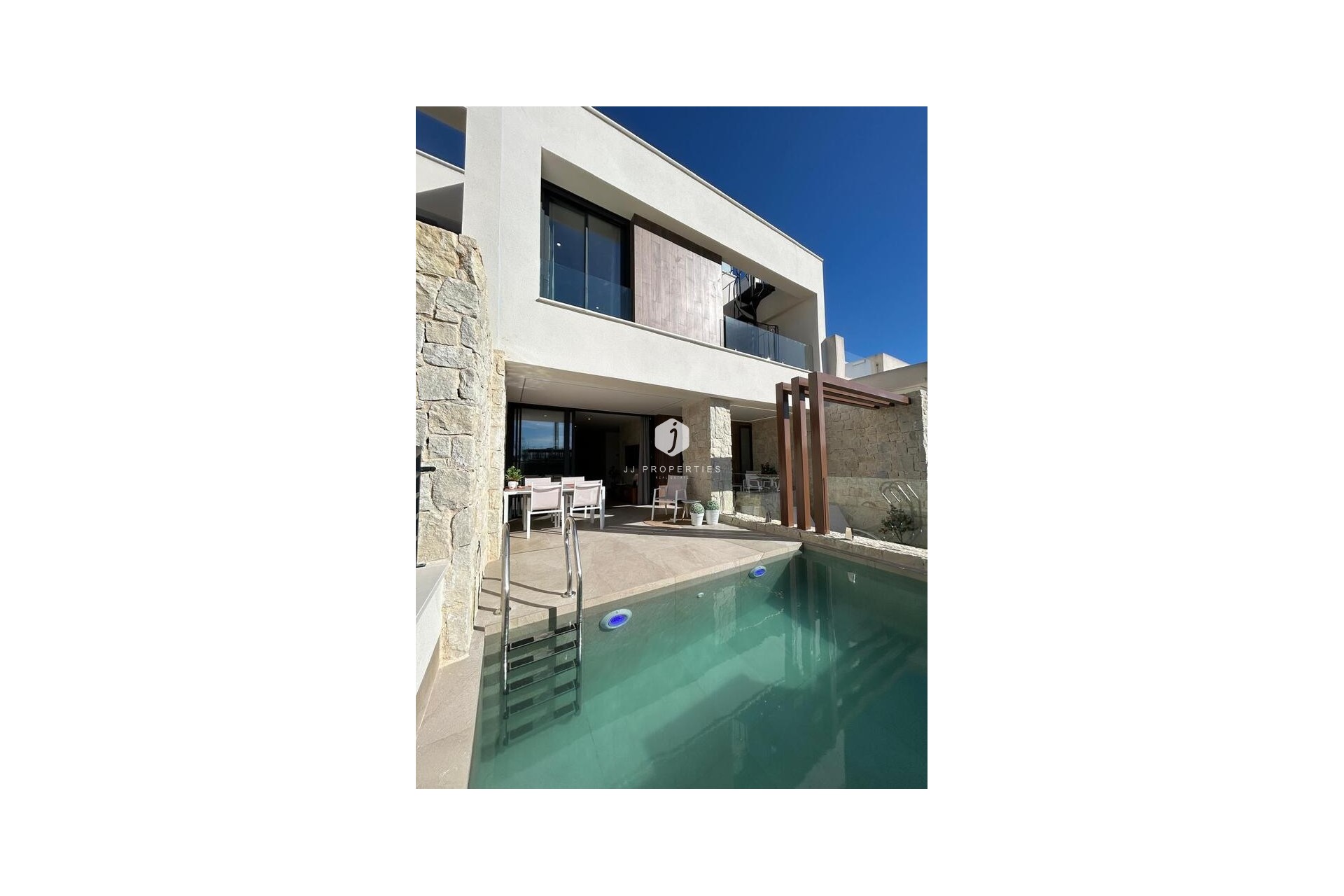 Resale - Chalet -
Dolores - Costa Blanca