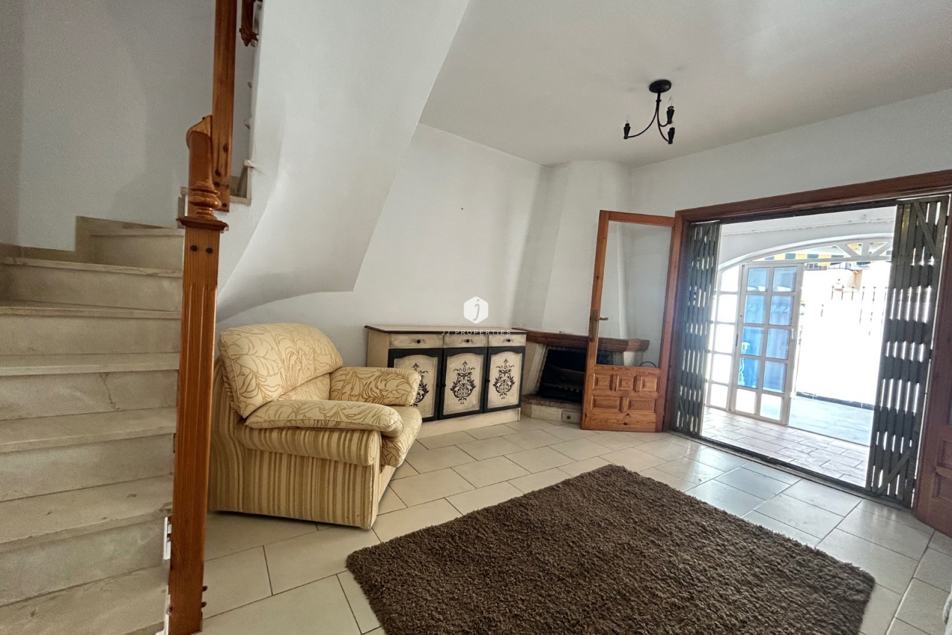 Resale - Chalet -
El Chaparral - Inland