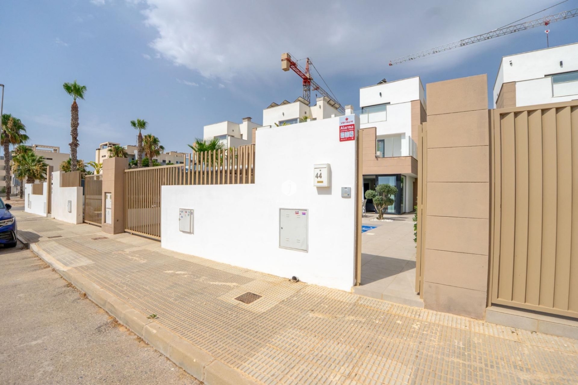 Resale - Chalet -
El Raso - Guardamar del Segura