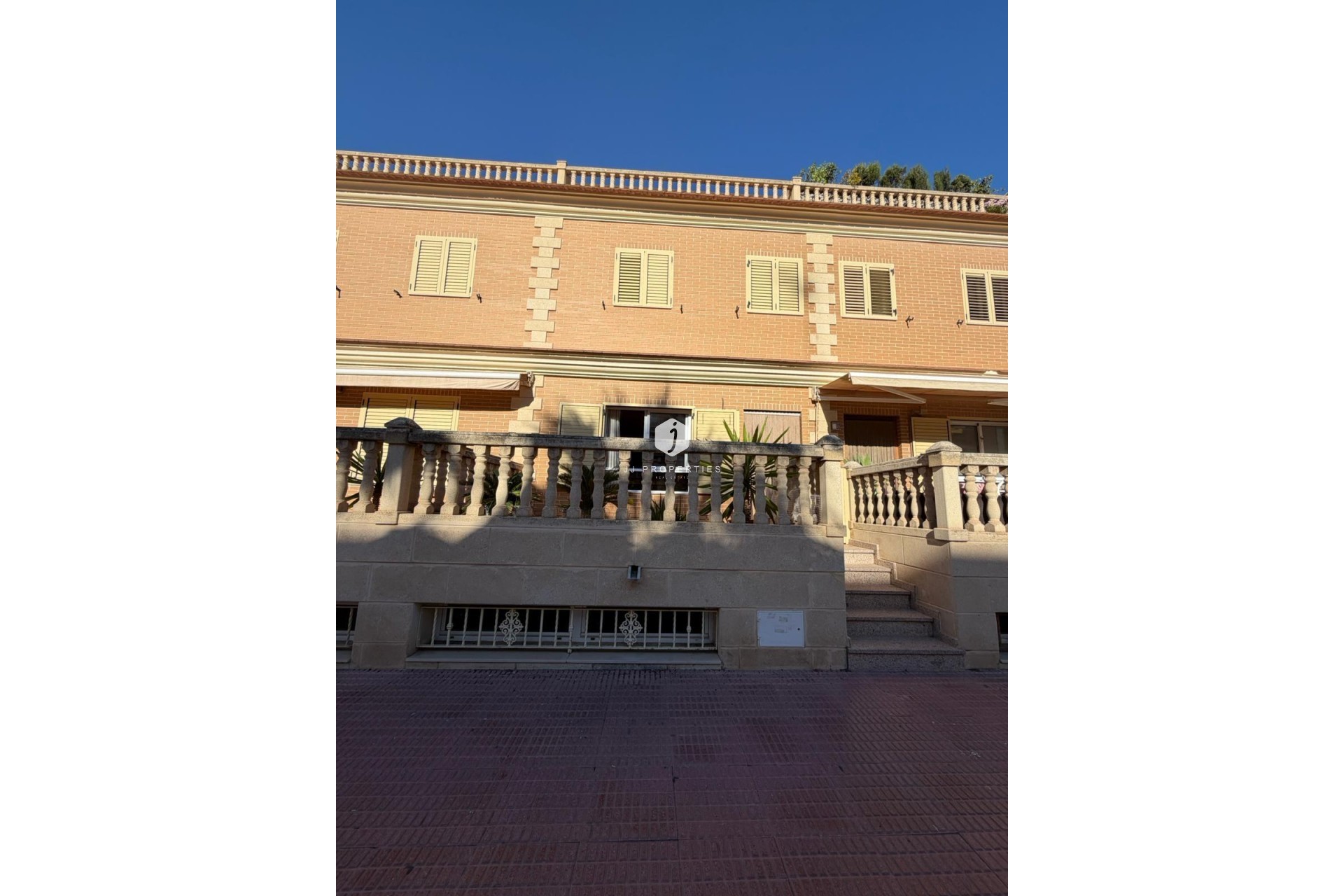 Resale - Chalet -
Guardamar del Segura - Pueblo