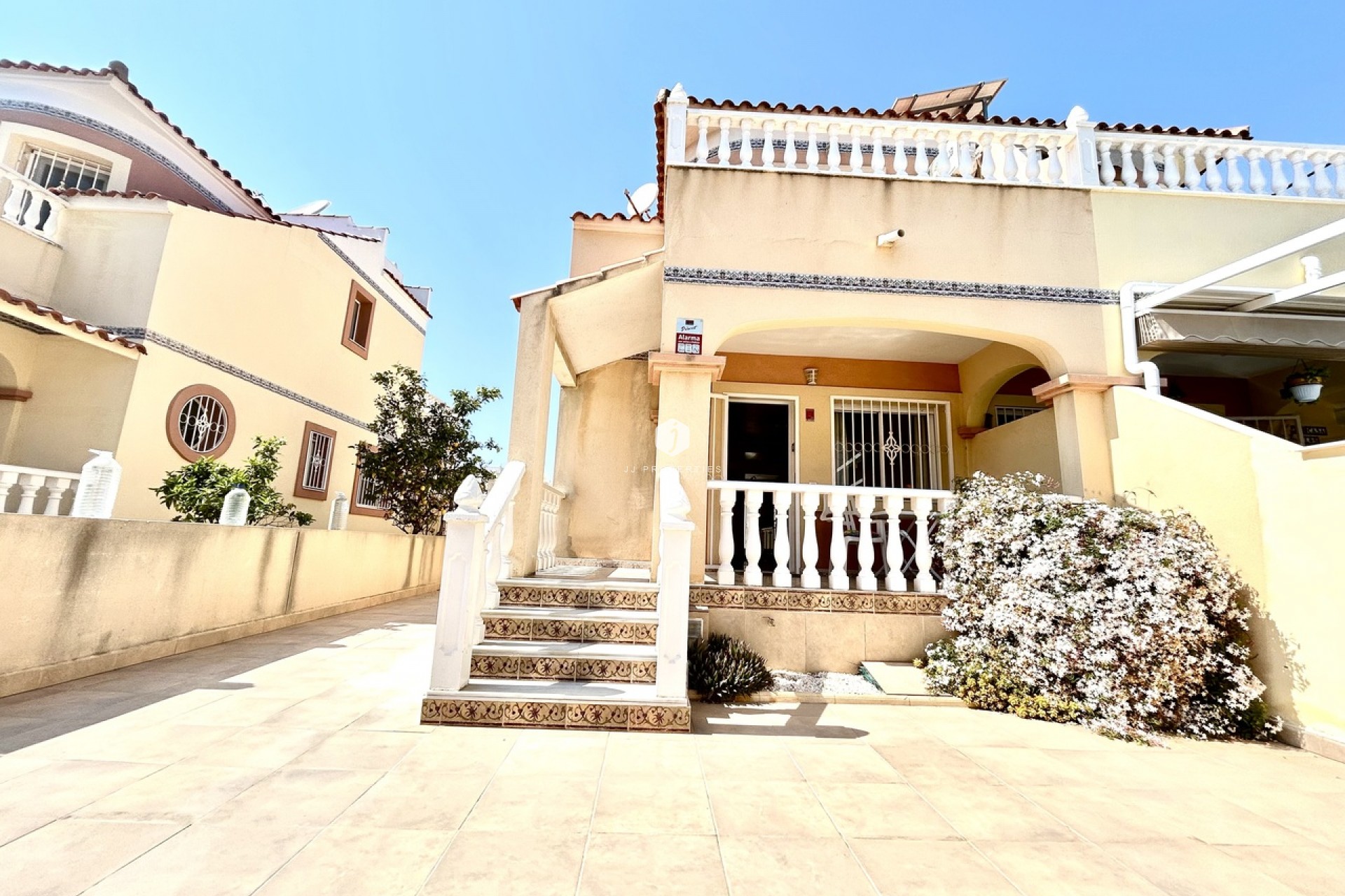 Resale - Chalet -
La Zenia - Costa Blanca