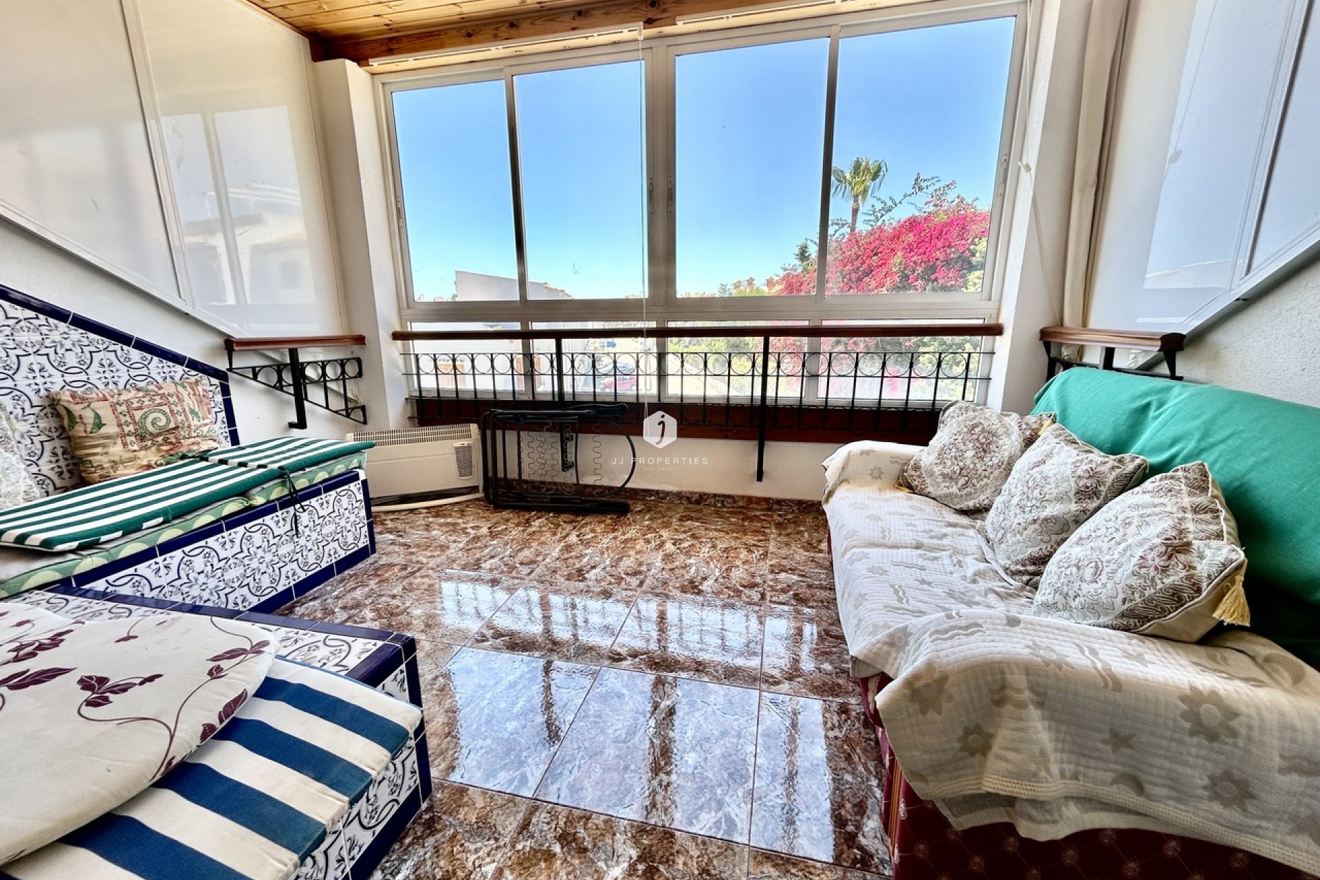 Resale - Chalet -
La Zenia - Costa Blanca