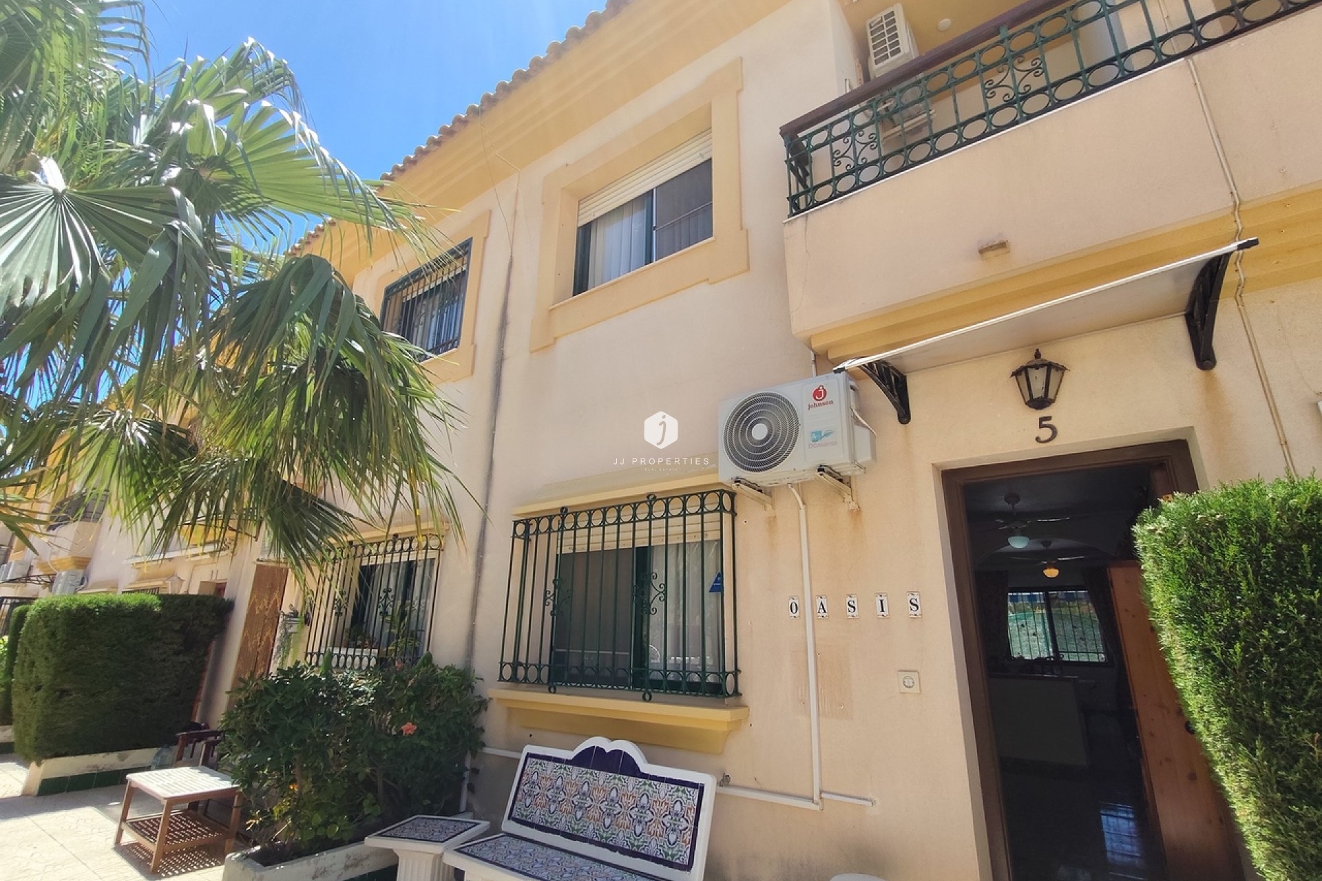 Resale - Chalet -
La Zenia - Costa Blanca