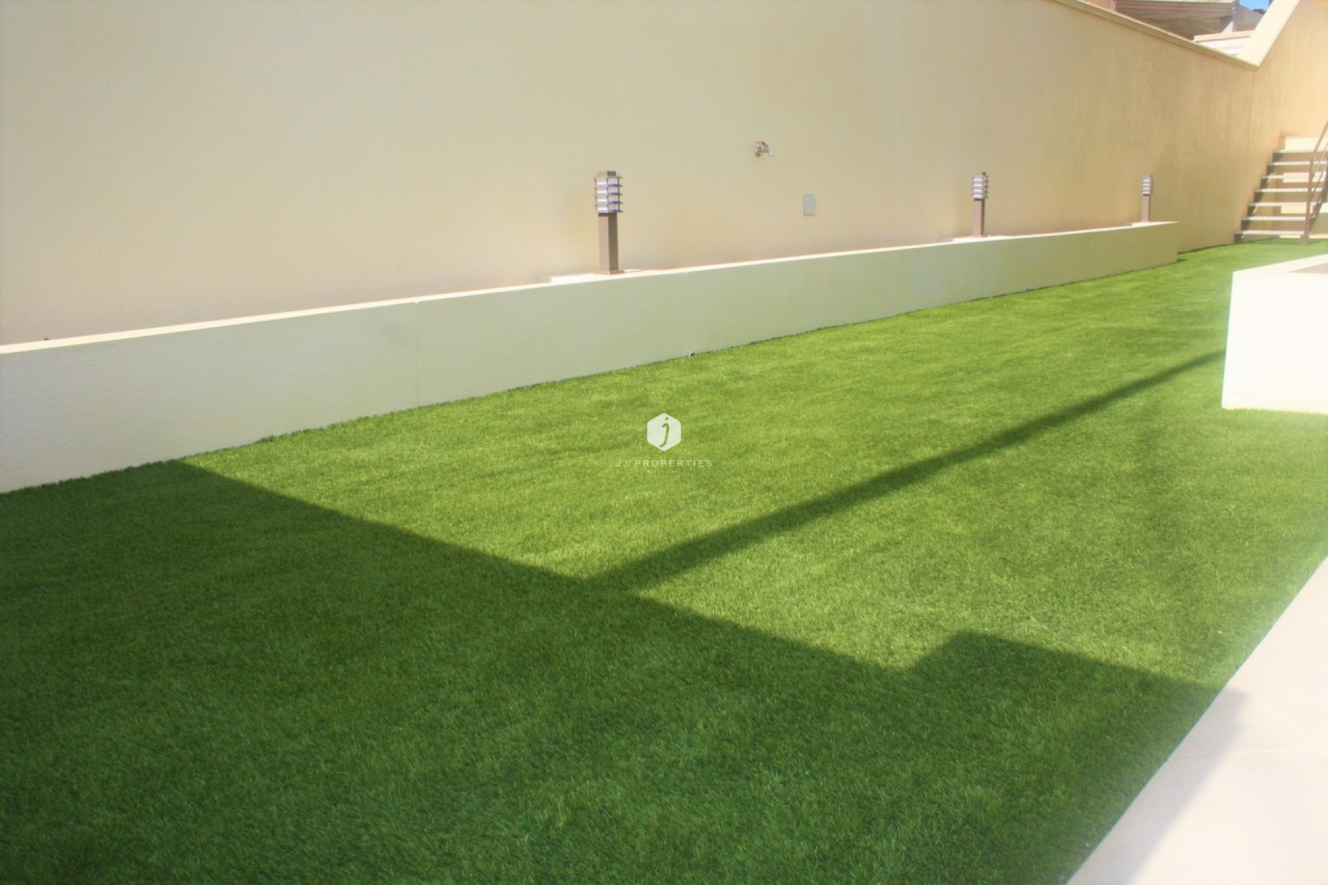 Resale - Chalet -
Los Altos - Costa Blanca