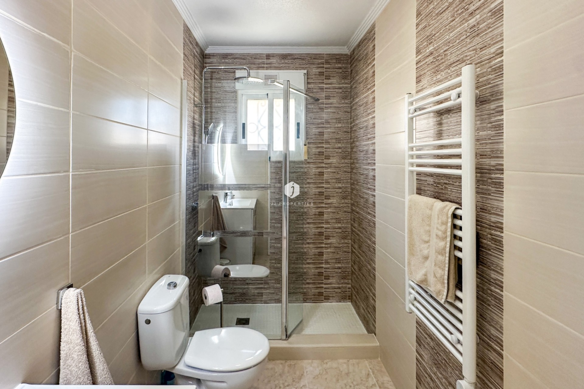 Resale - Chalet -
Los Altos - Costa Blanca