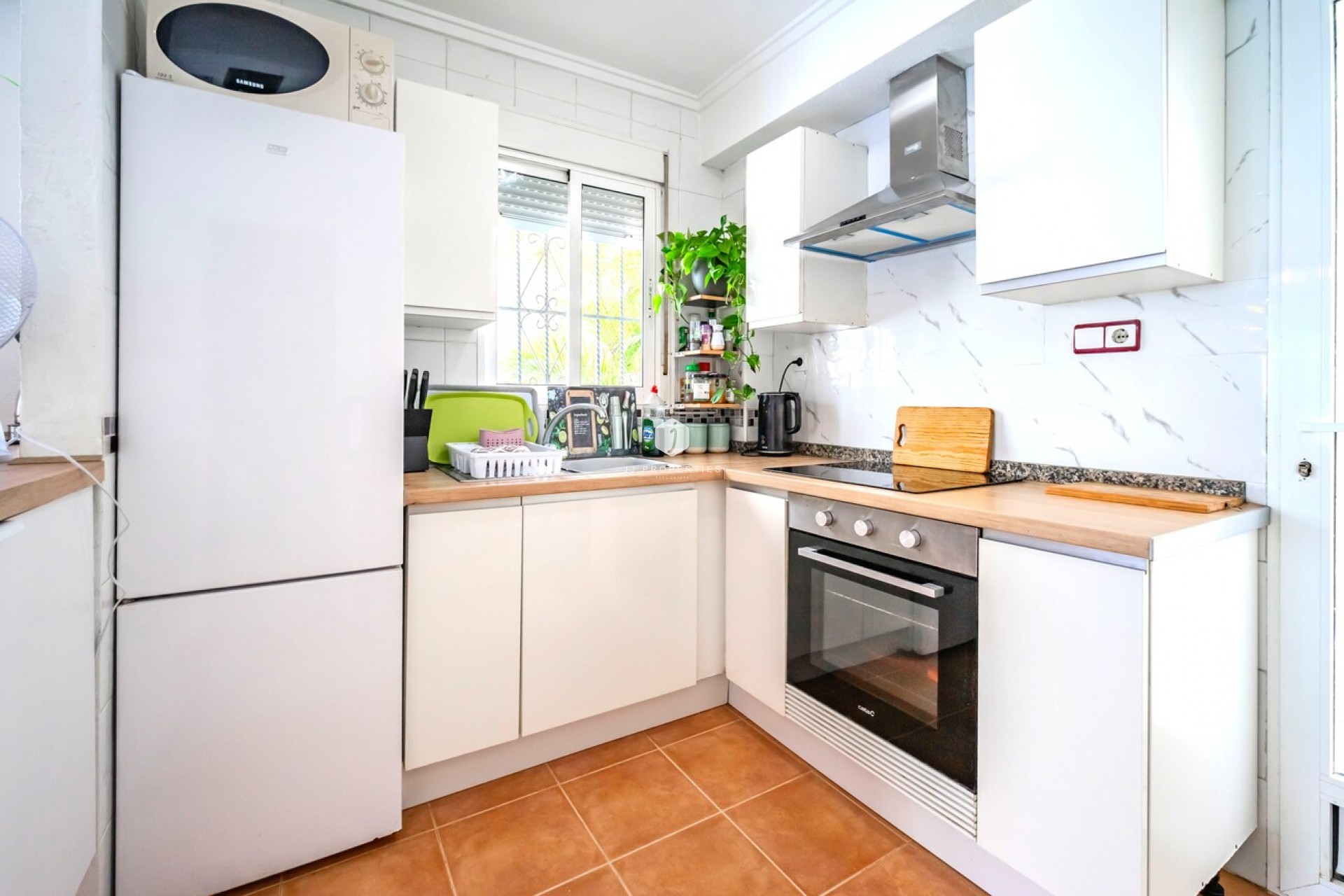 Resale - Chalet -
Los Altos - Res Valle de los pinos