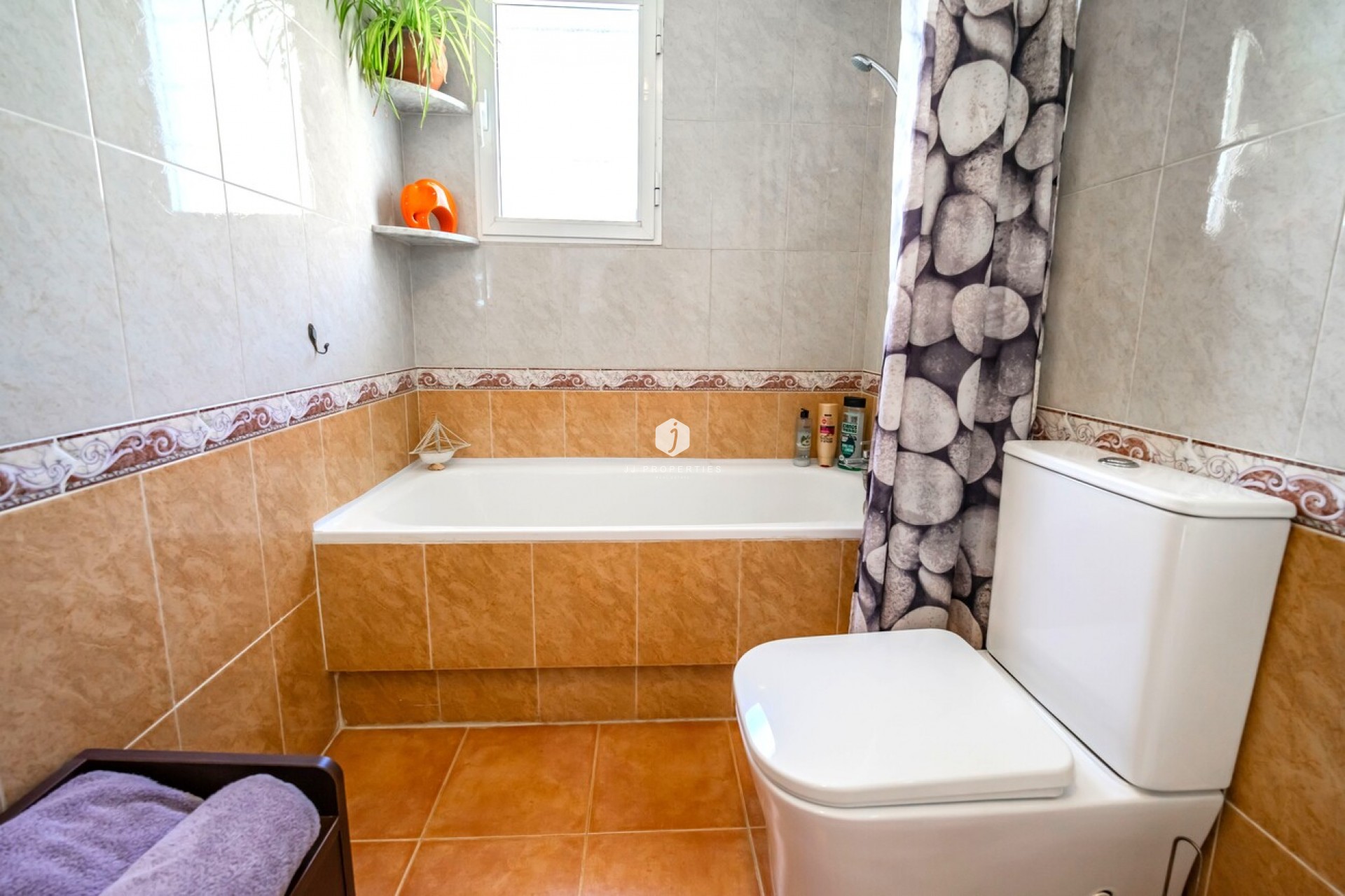 Resale - Chalet -
Los Altos - Res Valle de los pinos