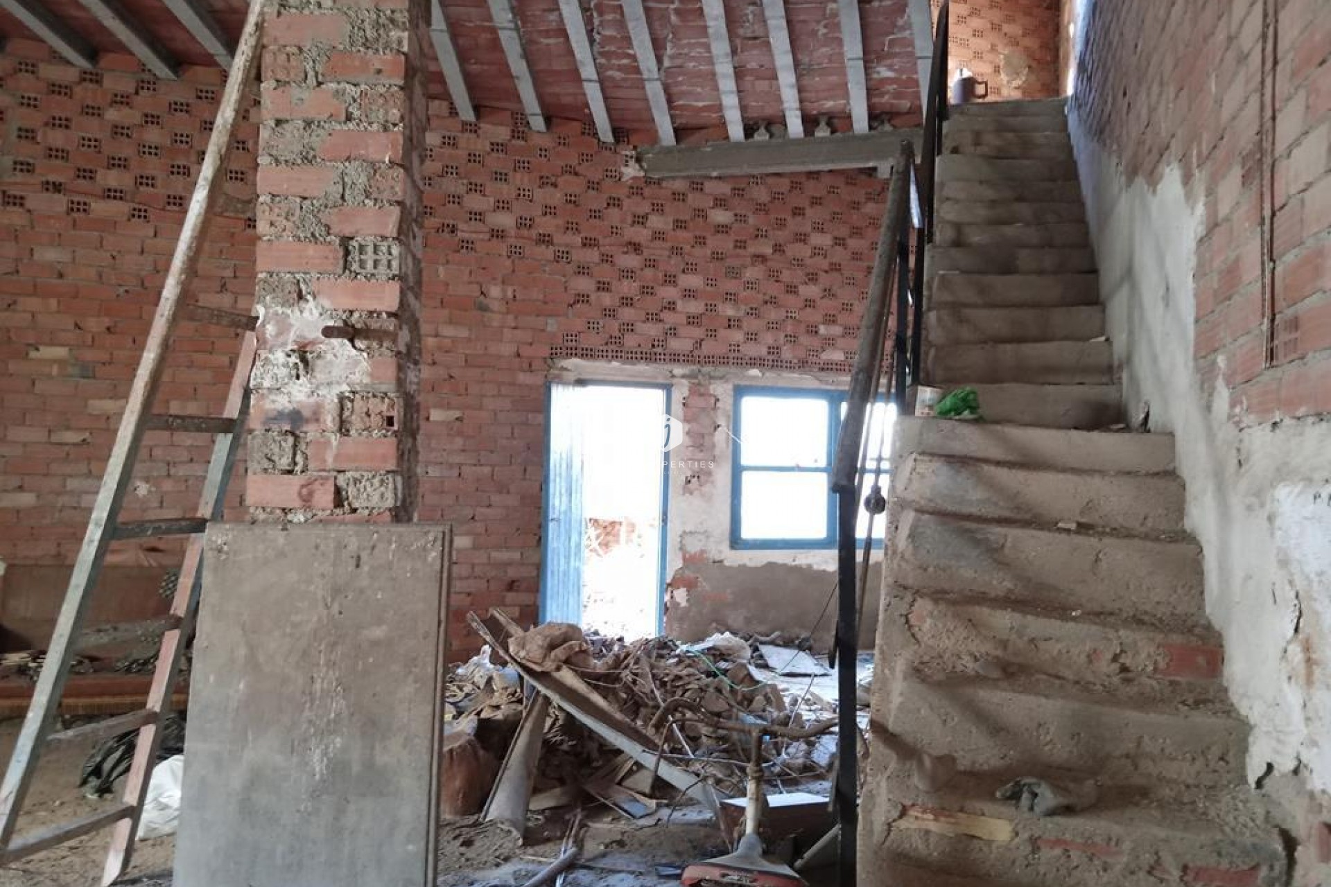 Resale - Chalet -
Los Montesinos