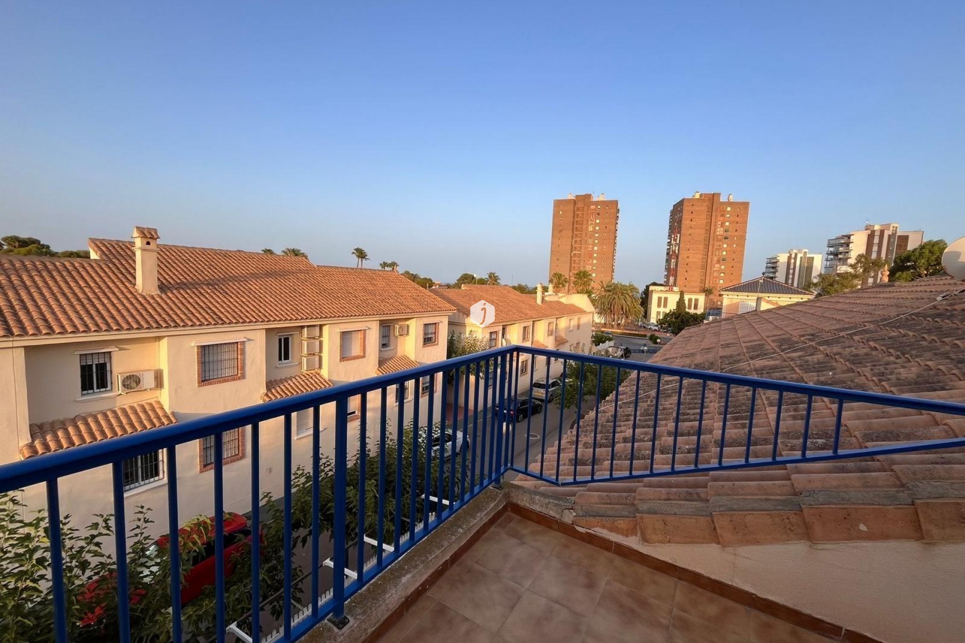 Resale - Chalet -
Orihuela Costa - Campoamor