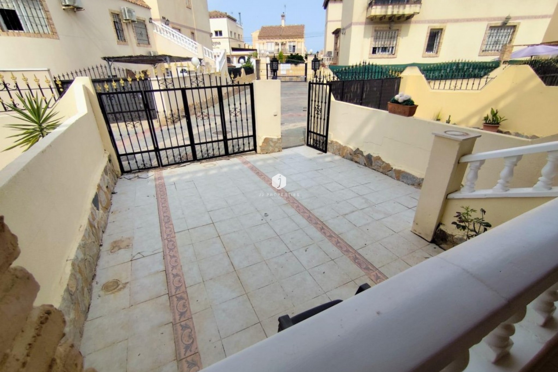 Resale - Chalet -
Orihuela Costa - Costa Blanca