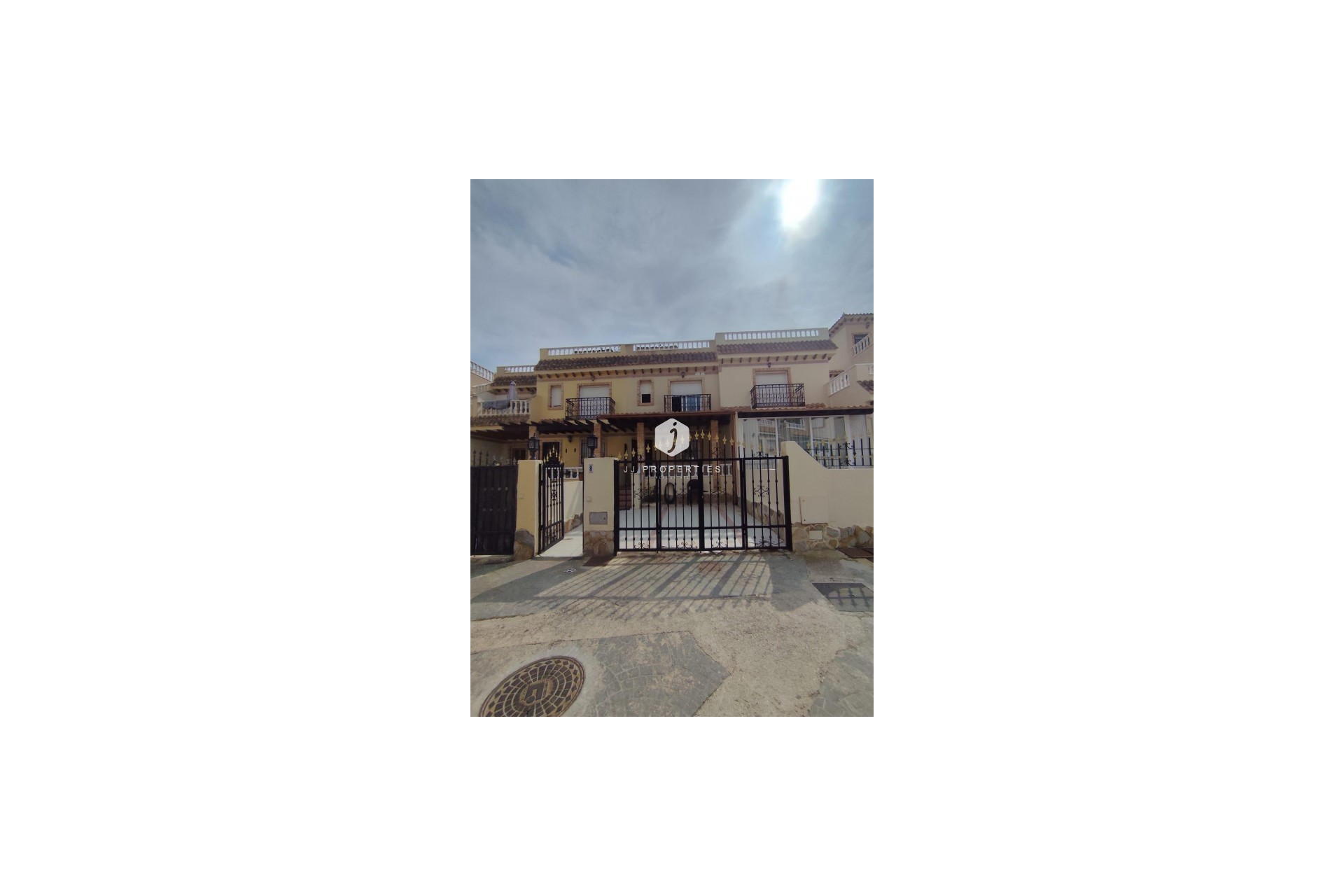 Resale - Chalet -
Orihuela Costa - Costa Blanca