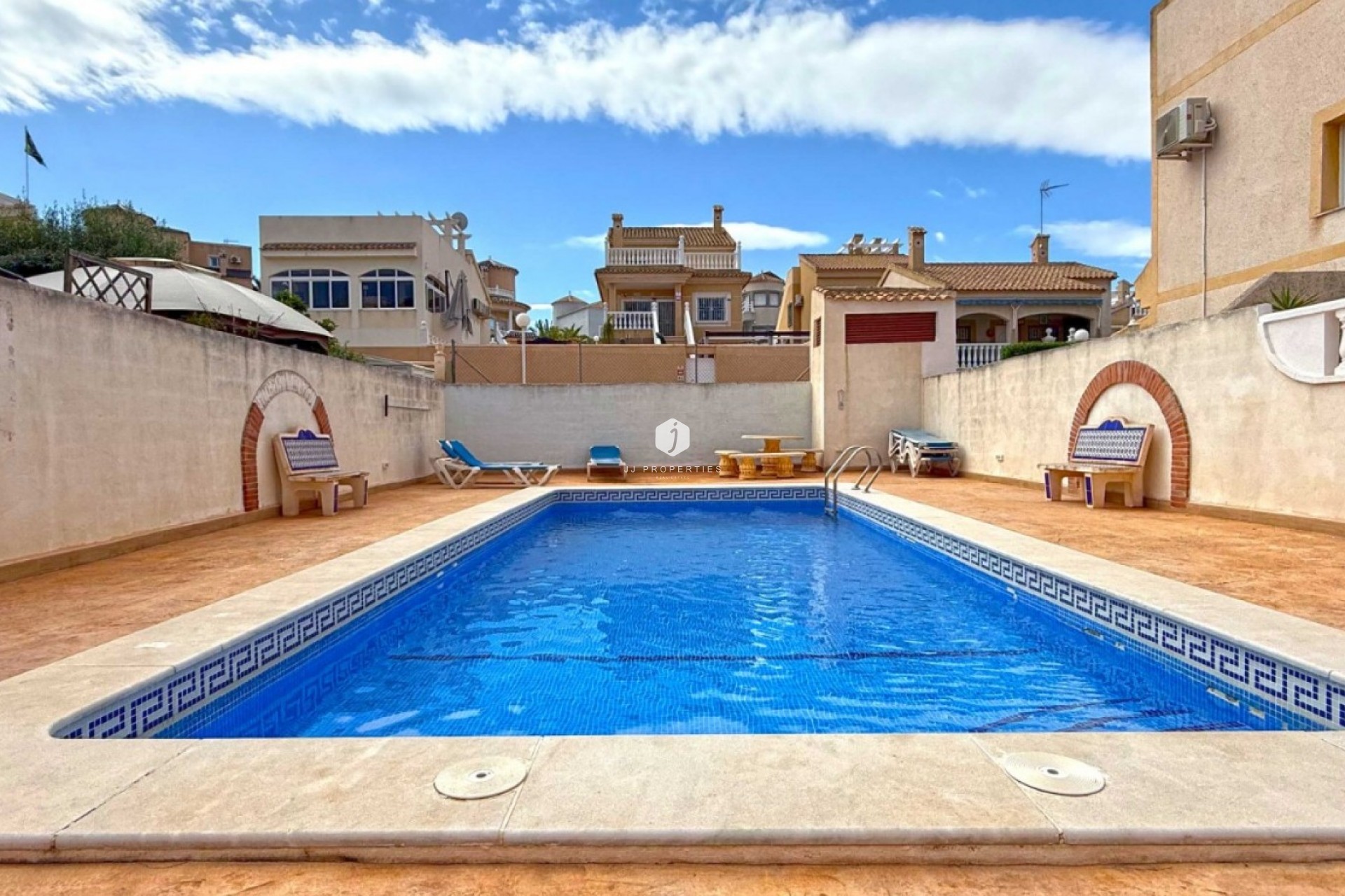 Resale - Chalet -
Orihuela Costa - Costa Blanca