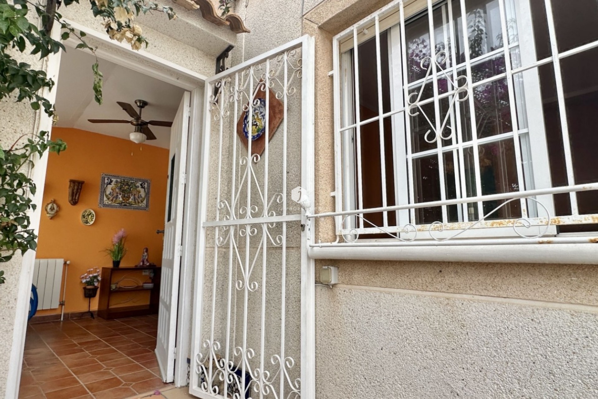 Resale - Chalet -
Orihuela Costa - Costa Blanca