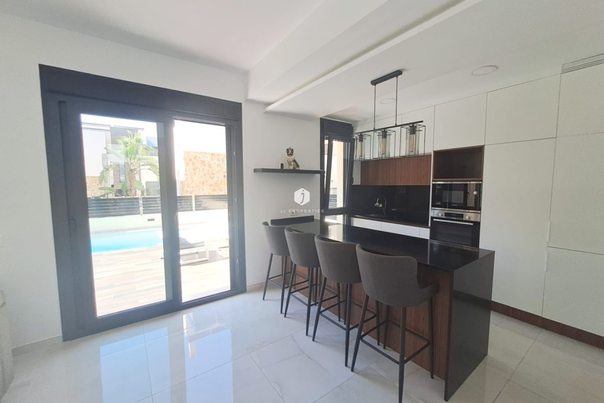 Resale - Chalet -
Orihuela Costa - Costa Blanca