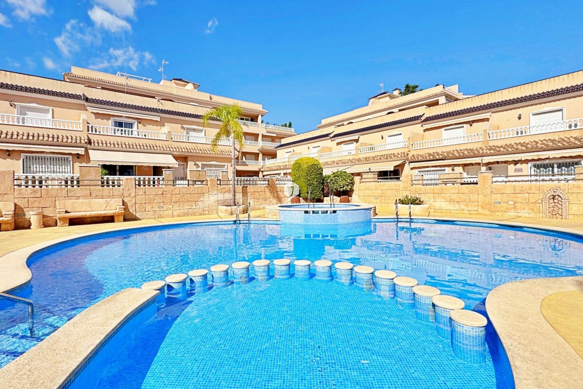 Resale - Chalet -
Orihuela Costa - Costa Blanca