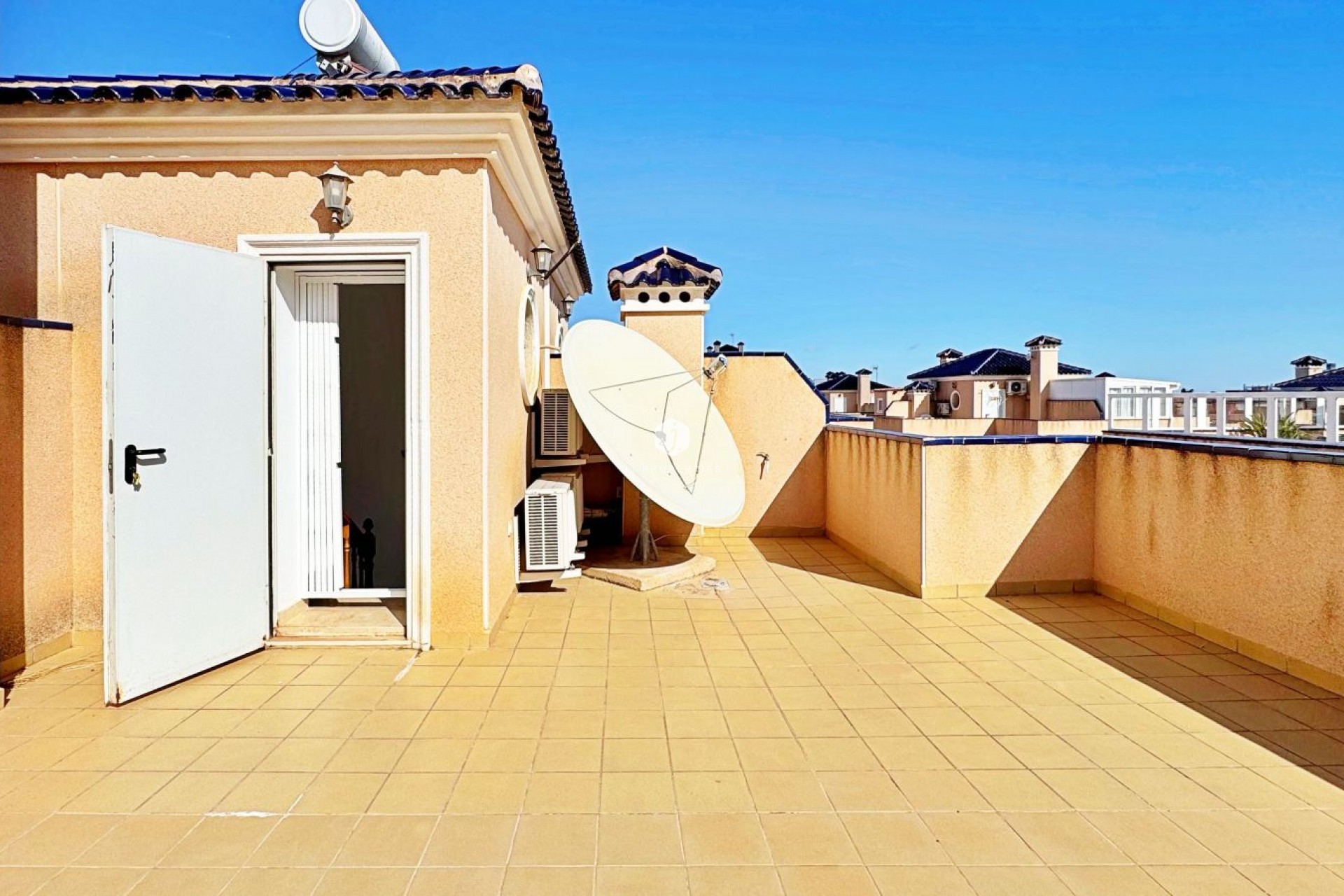 Resale - Chalet -
Orihuela Costa - Costa Blanca