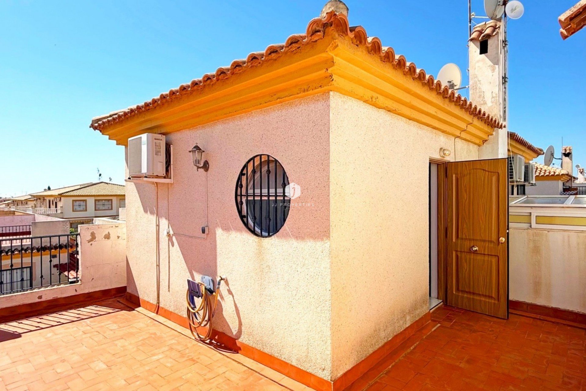 Resale - Chalet -
Orihuela Costa - Costa Blanca