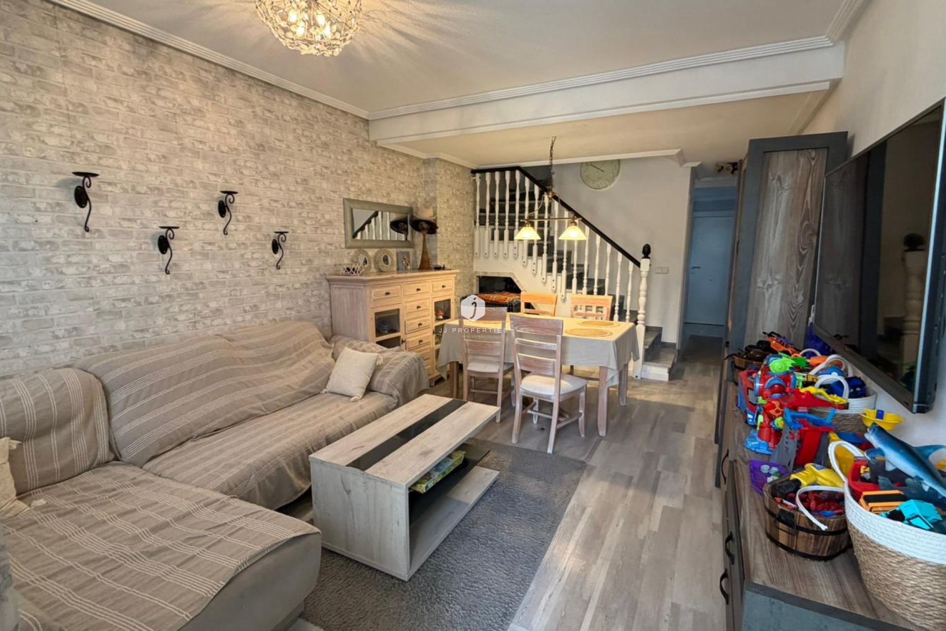 Resale - Chalet -
Orihuela Costa - Costa Blanca