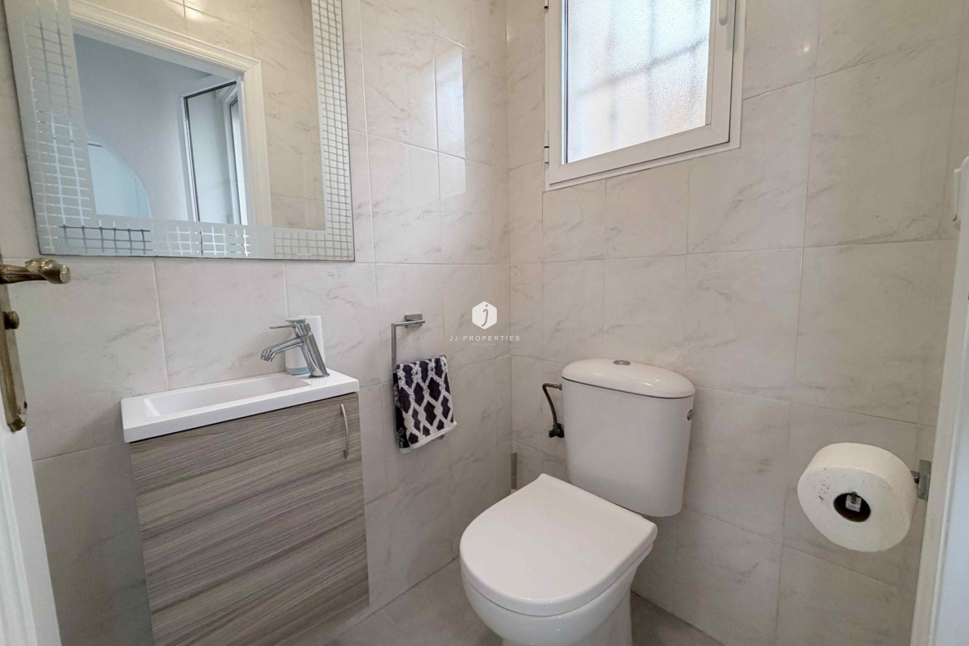 Resale - Chalet -
Orihuela Costa - Costa Blanca