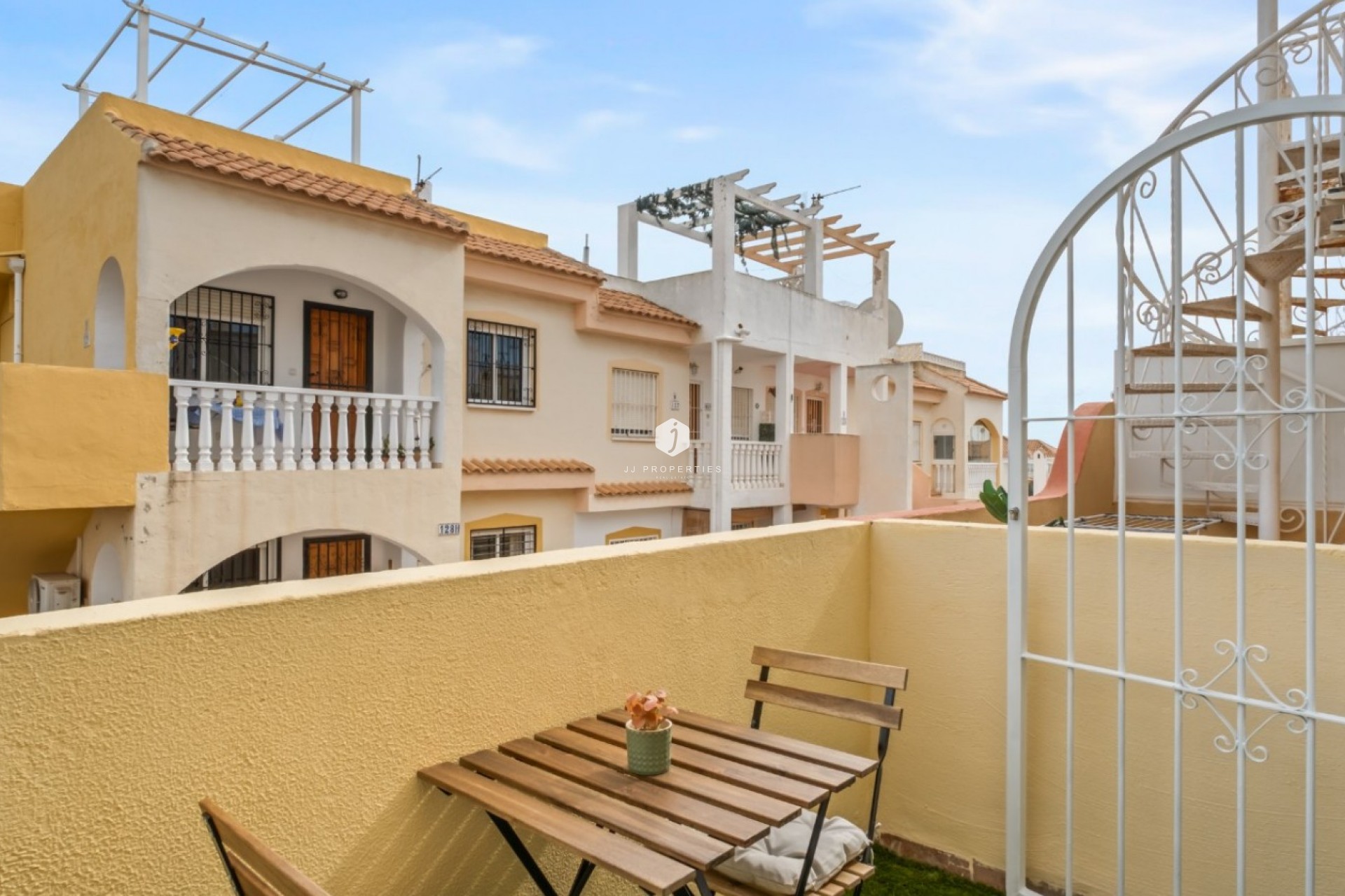 Resale - Chalet -
Orihuela Costa - Costa Blanca