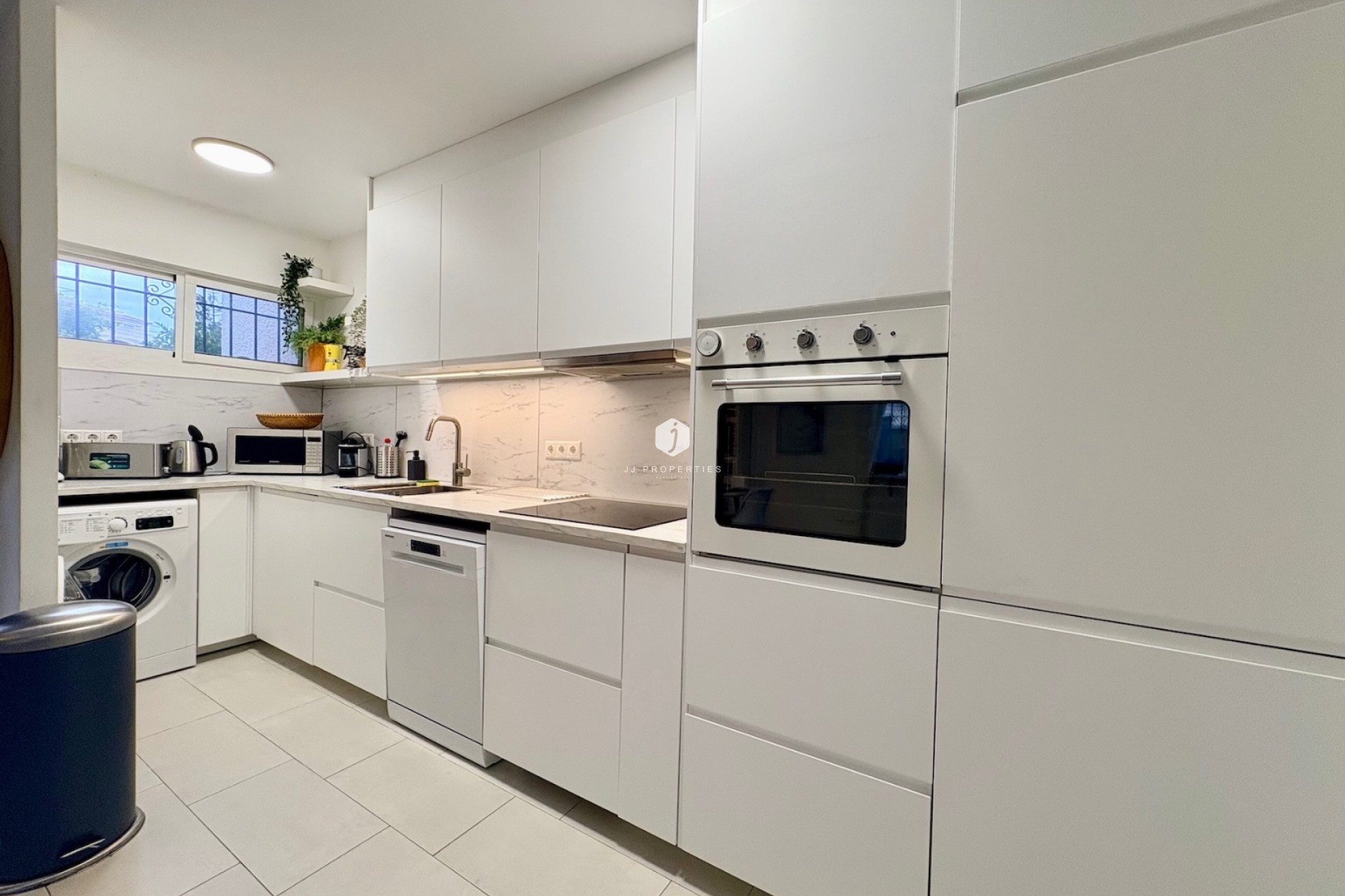 Resale - Chalet -
Orihuela Costa - Costa Blanca