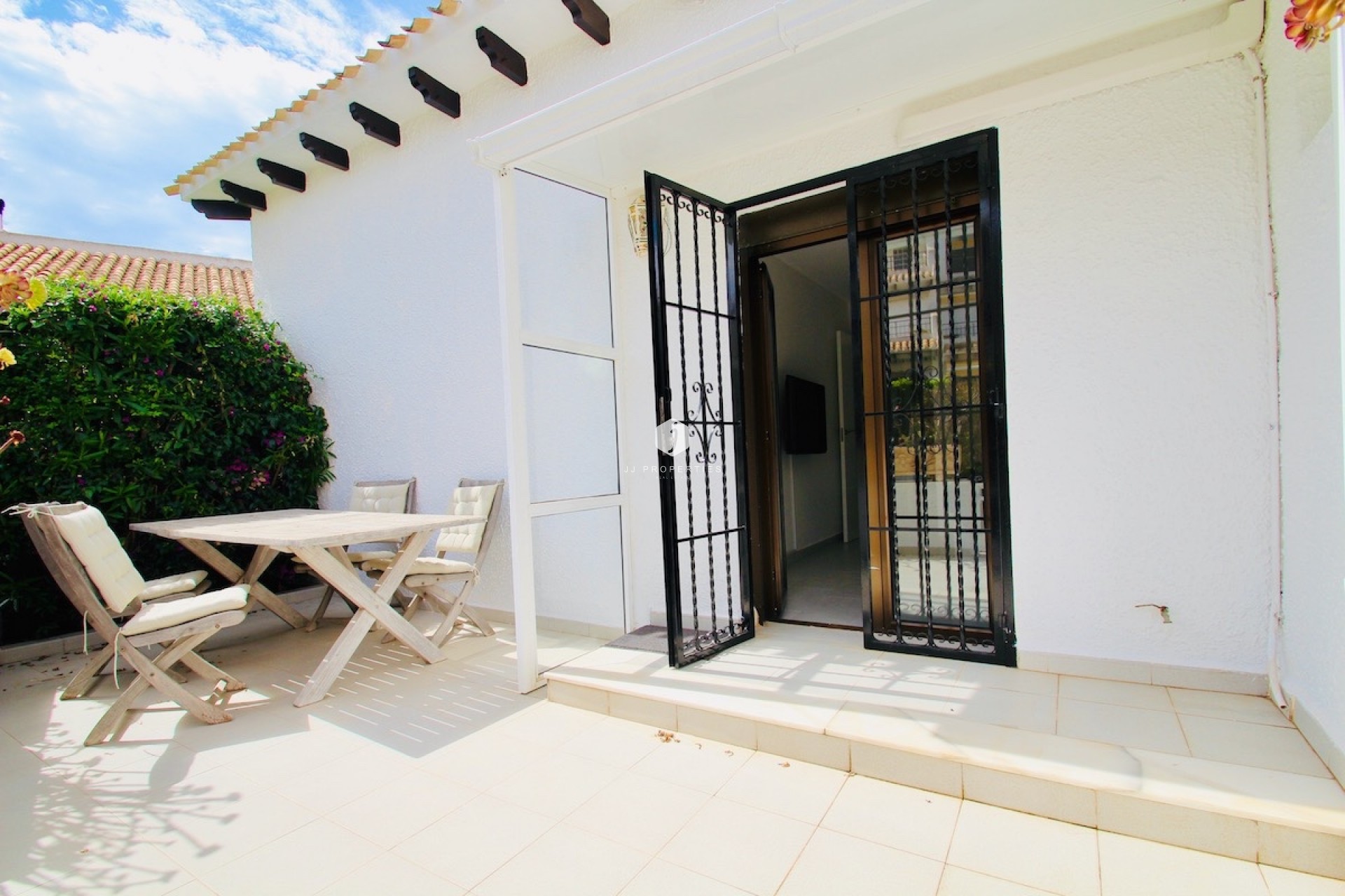Resale - Chalet -
Orihuela Costa - Costa Blanca