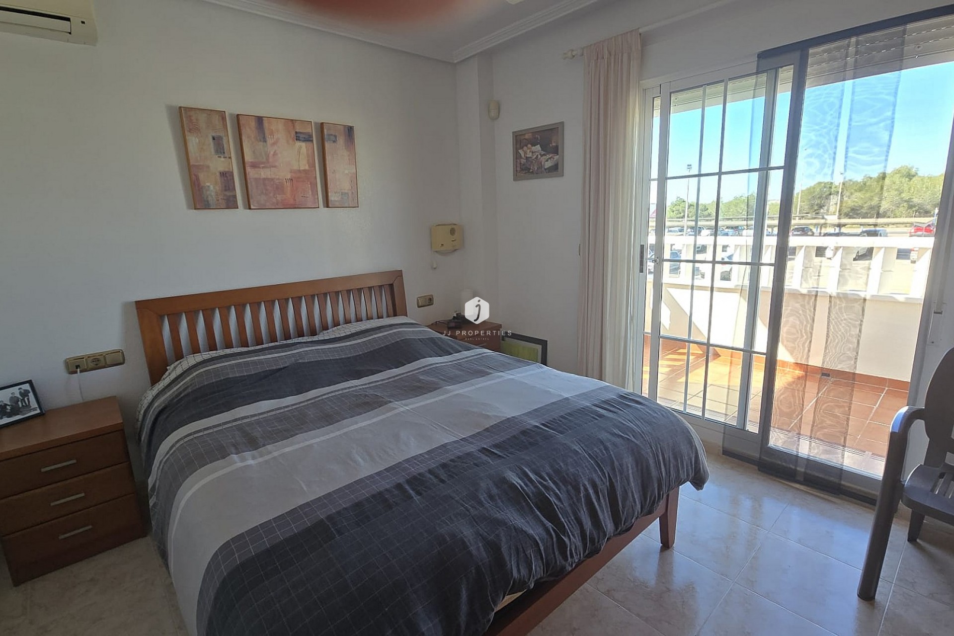 Resale - Chalet -
Orihuela Costa - Costa Blanca