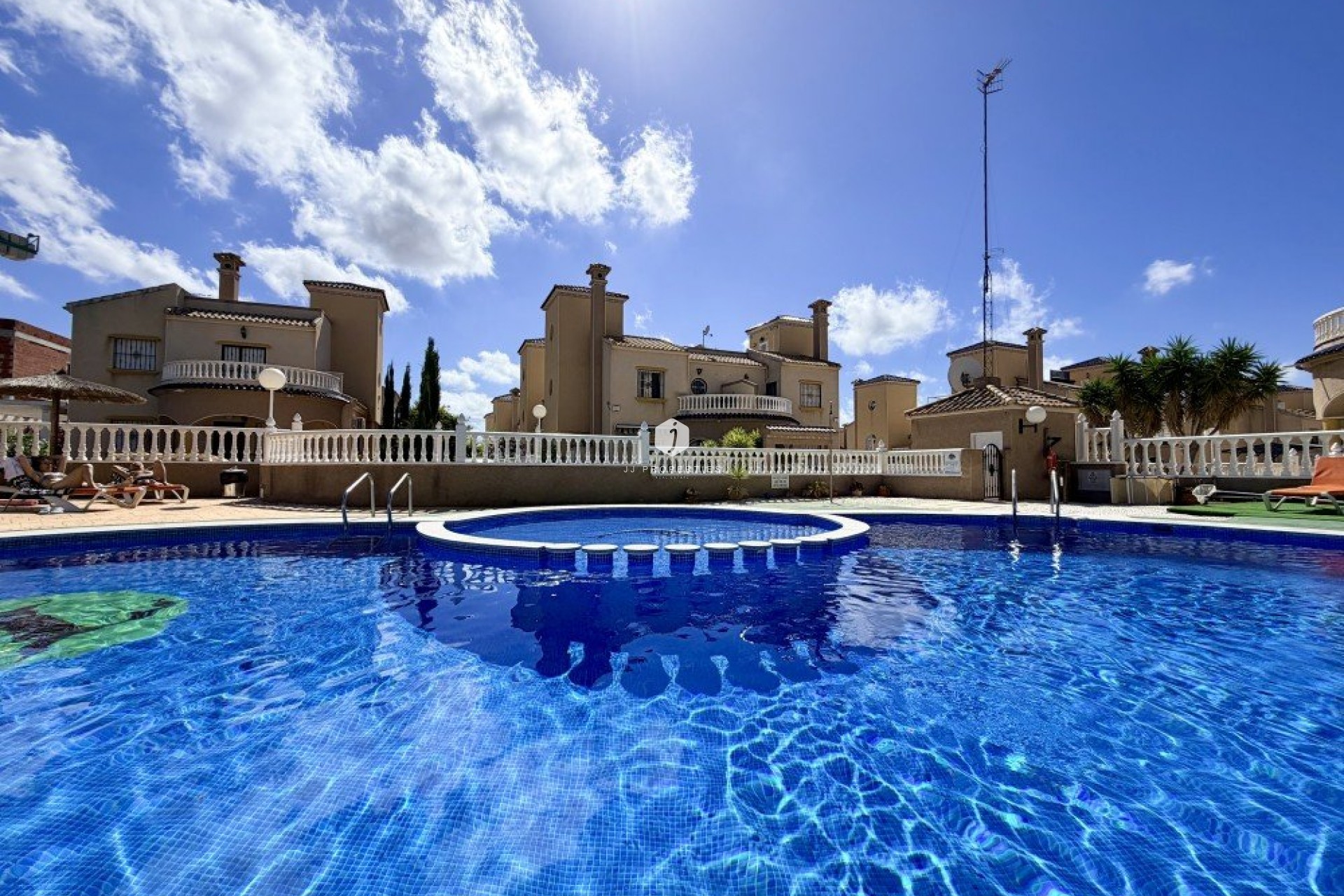 Resale - Chalet -
Orihuela Costa - Costa Blanca