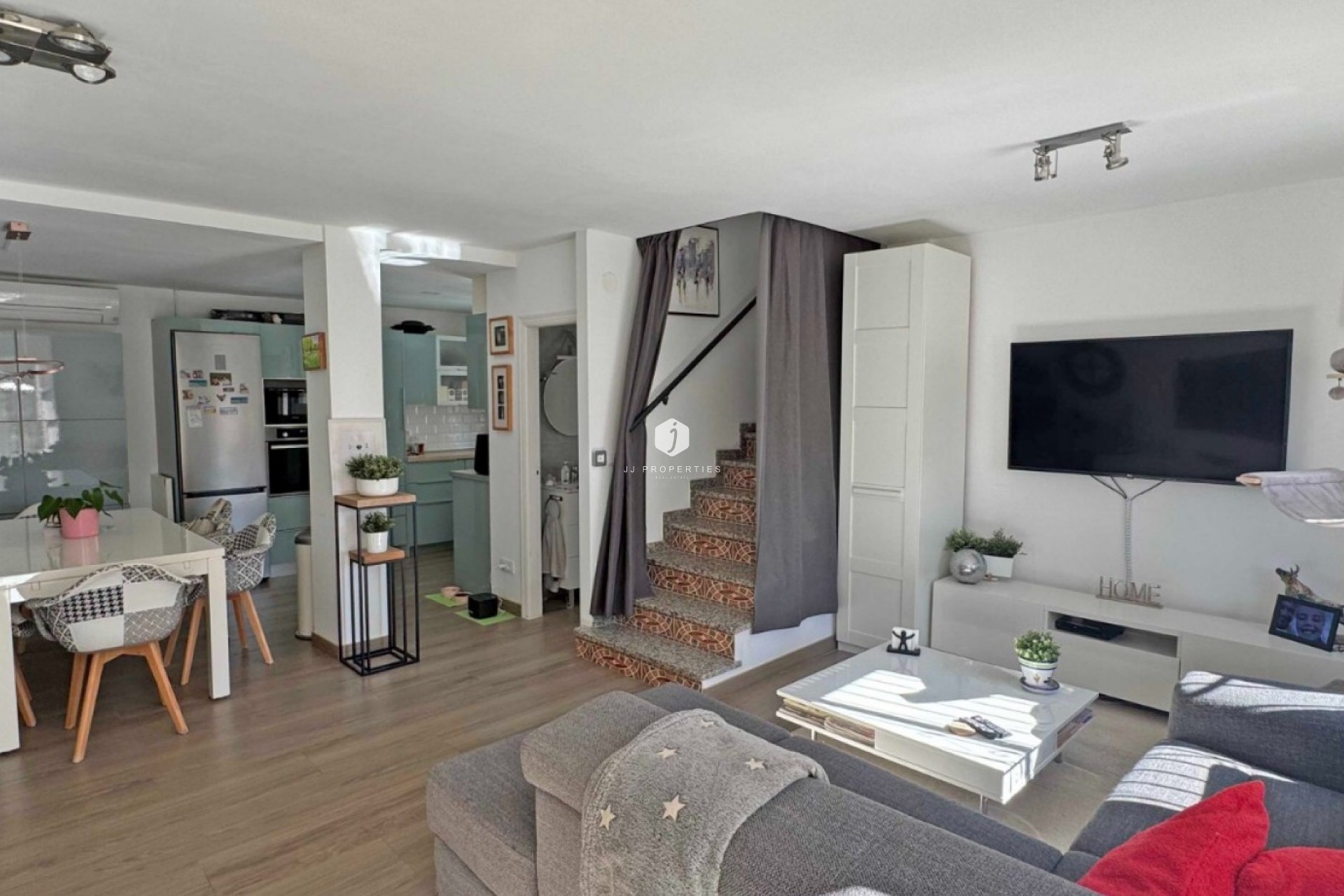 Resale - Chalet -
Orihuela Costa - Costa Blanca