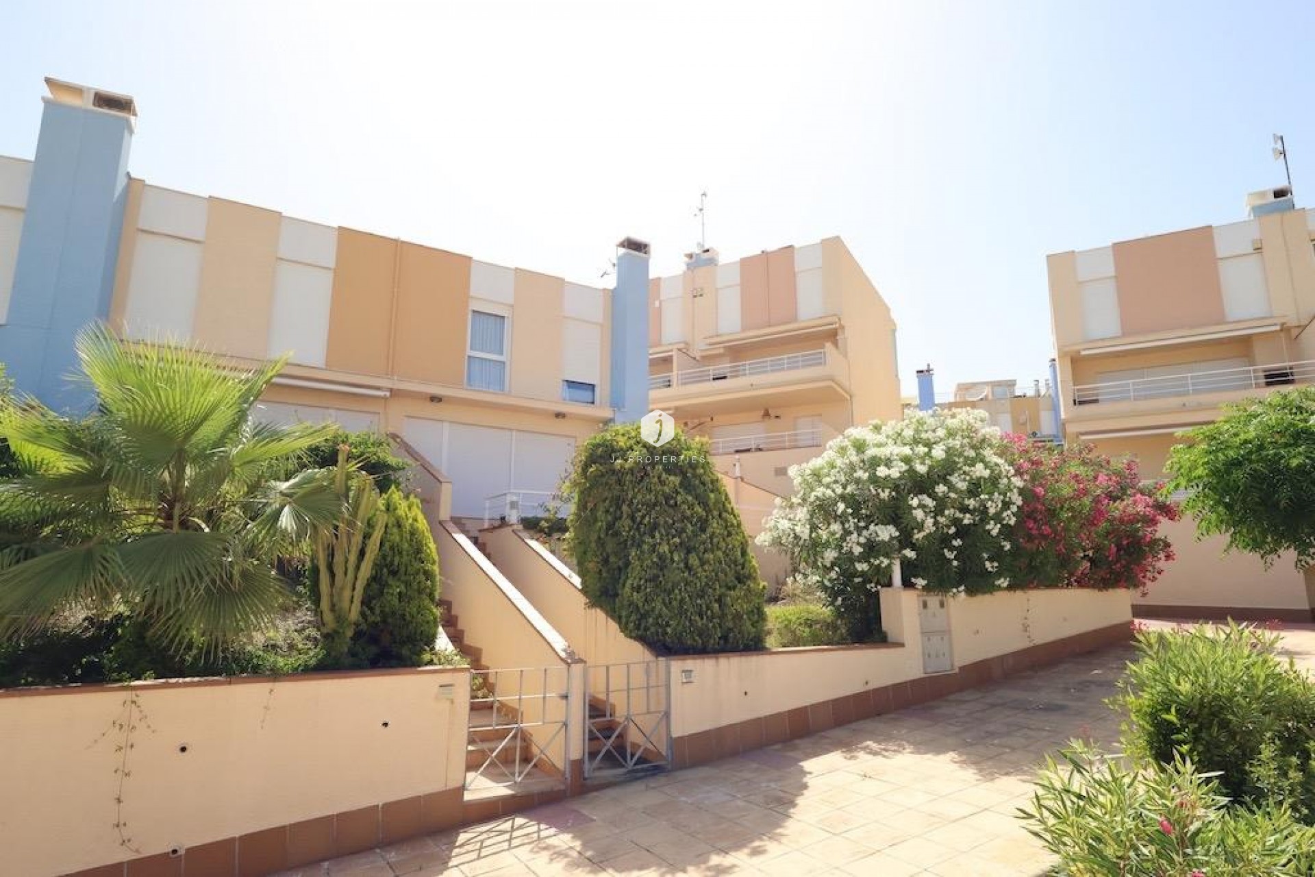 Resale - Chalet -
Orihuela Costa - Costa Blanca