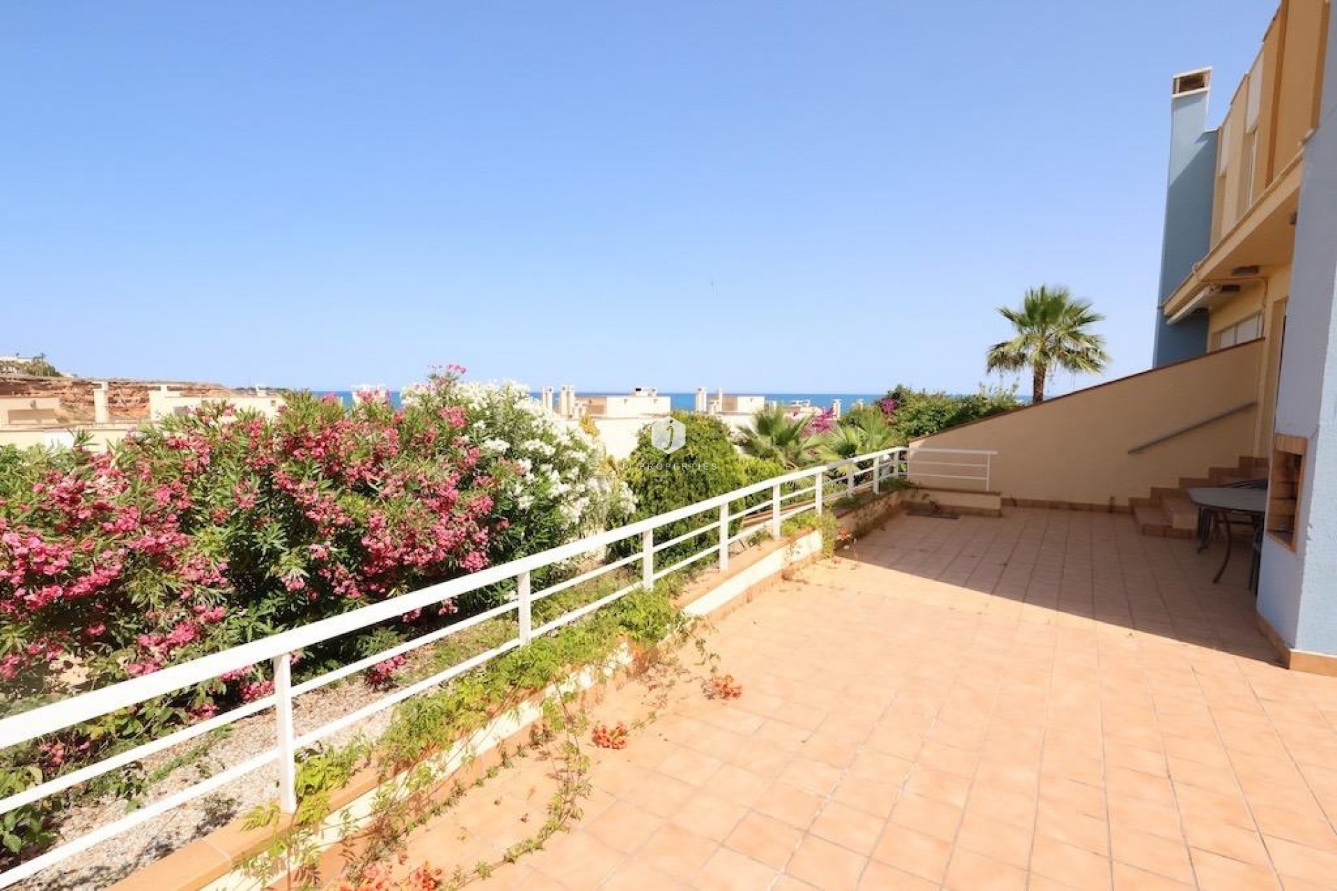 Resale - Chalet -
Orihuela Costa - Costa Blanca