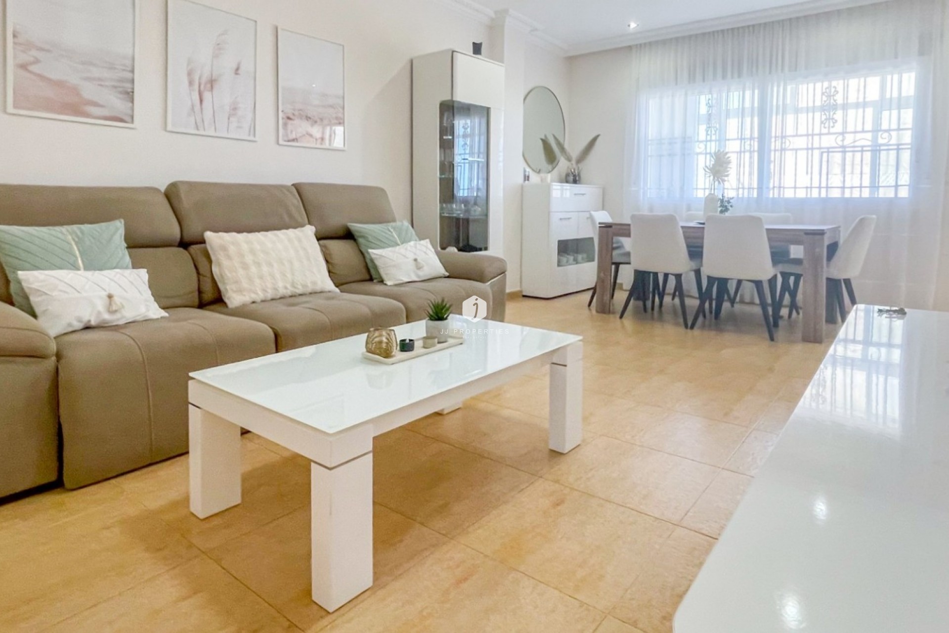 Resale - Chalet -
Orihuela Costa - Costa Blanca