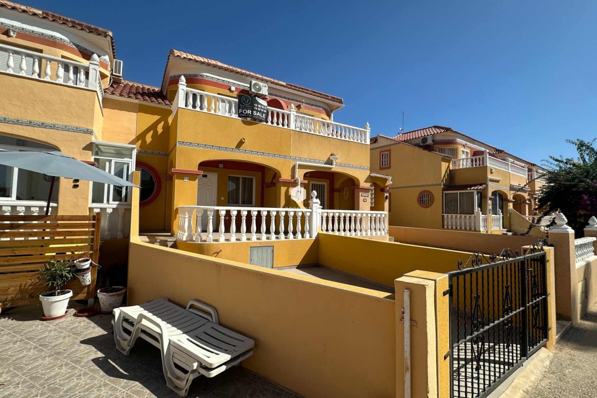 Resale - Chalet -
Orihuela Costa - Costa Blanca