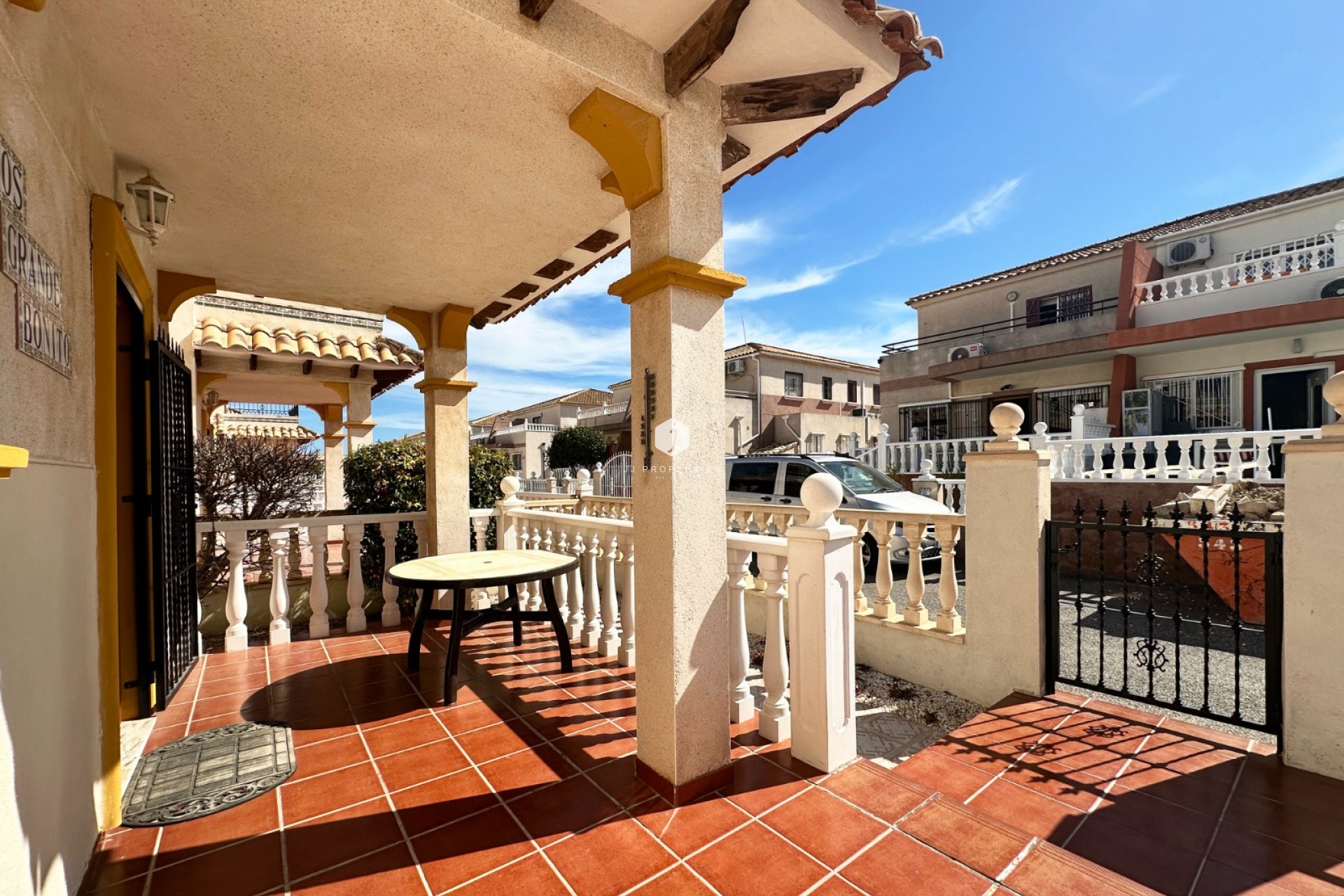 Resale - Chalet -
Orihuela Costa - Costa Blanca