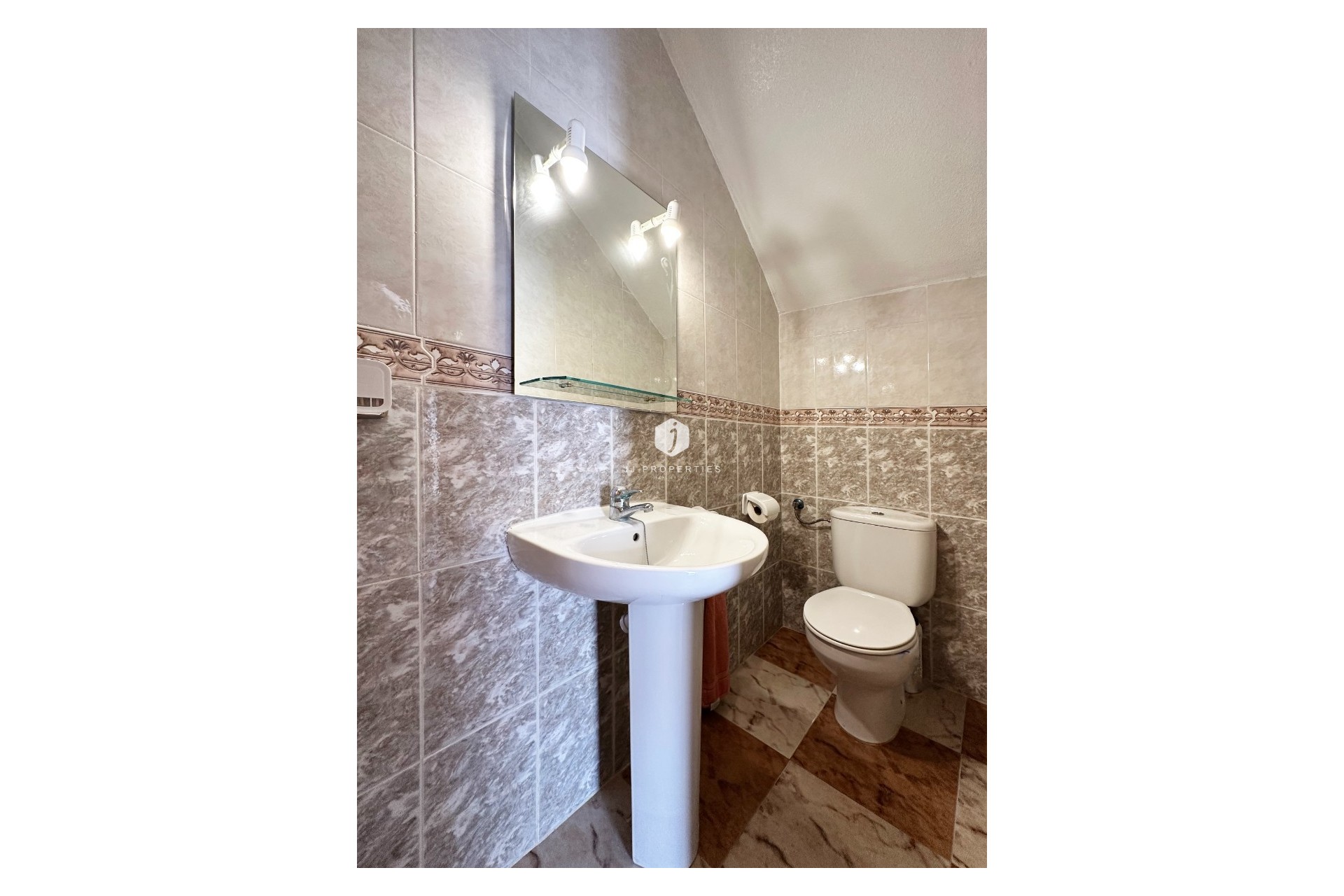 Resale - Chalet -
Orihuela Costa - Costa Blanca
