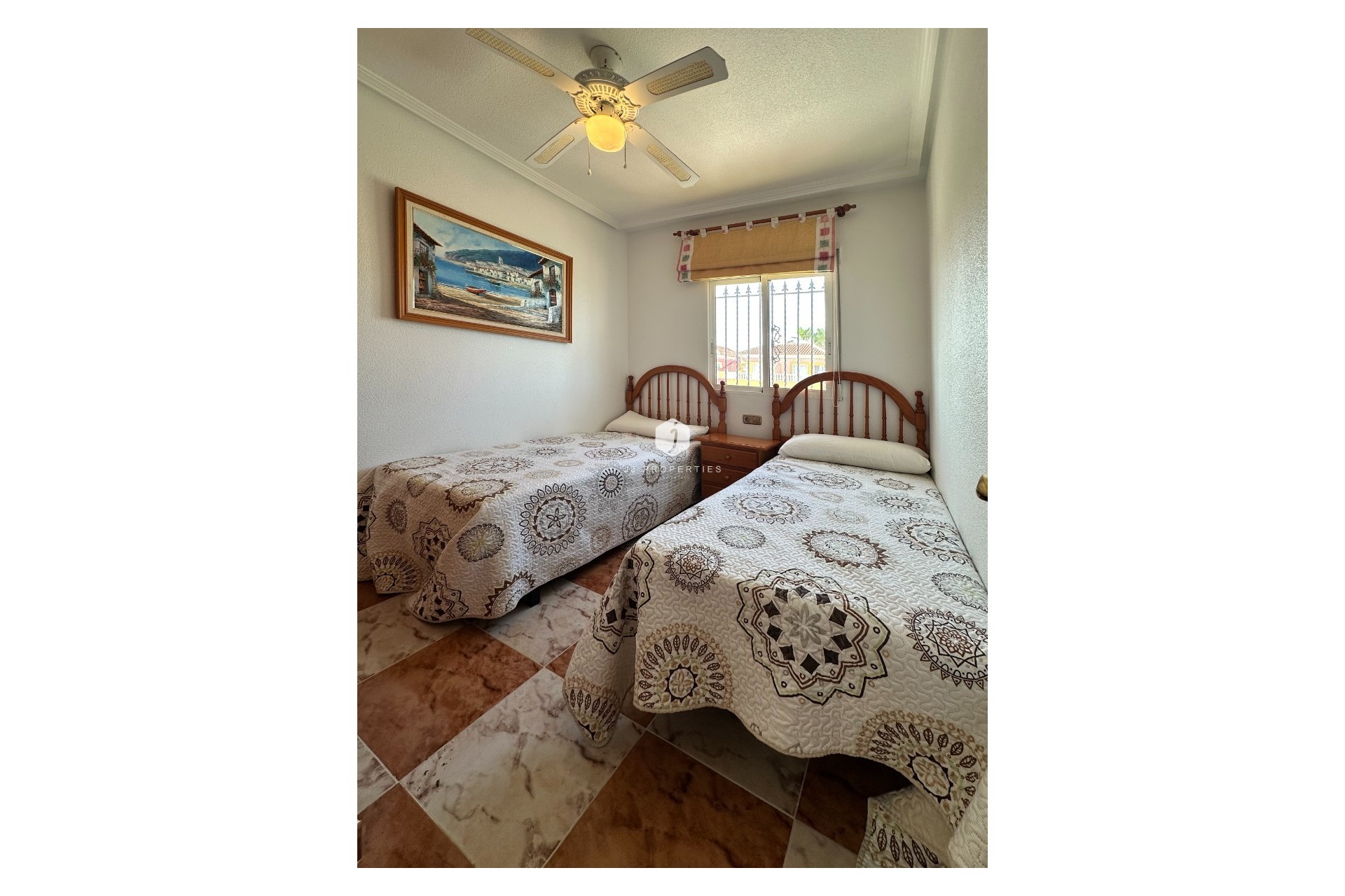 Resale - Chalet -
Orihuela Costa - Costa Blanca