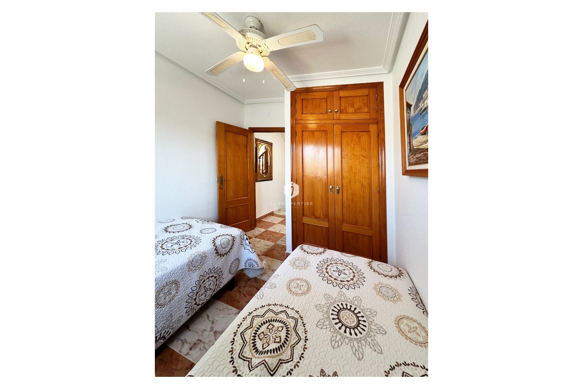 Resale - Chalet -
Orihuela Costa - Costa Blanca