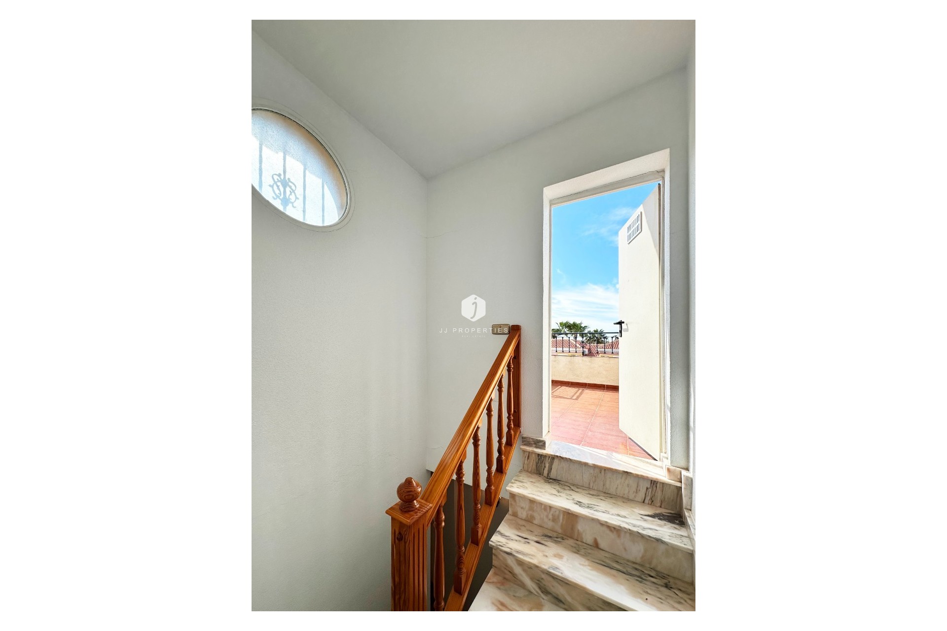 Resale - Chalet -
Orihuela Costa - Costa Blanca