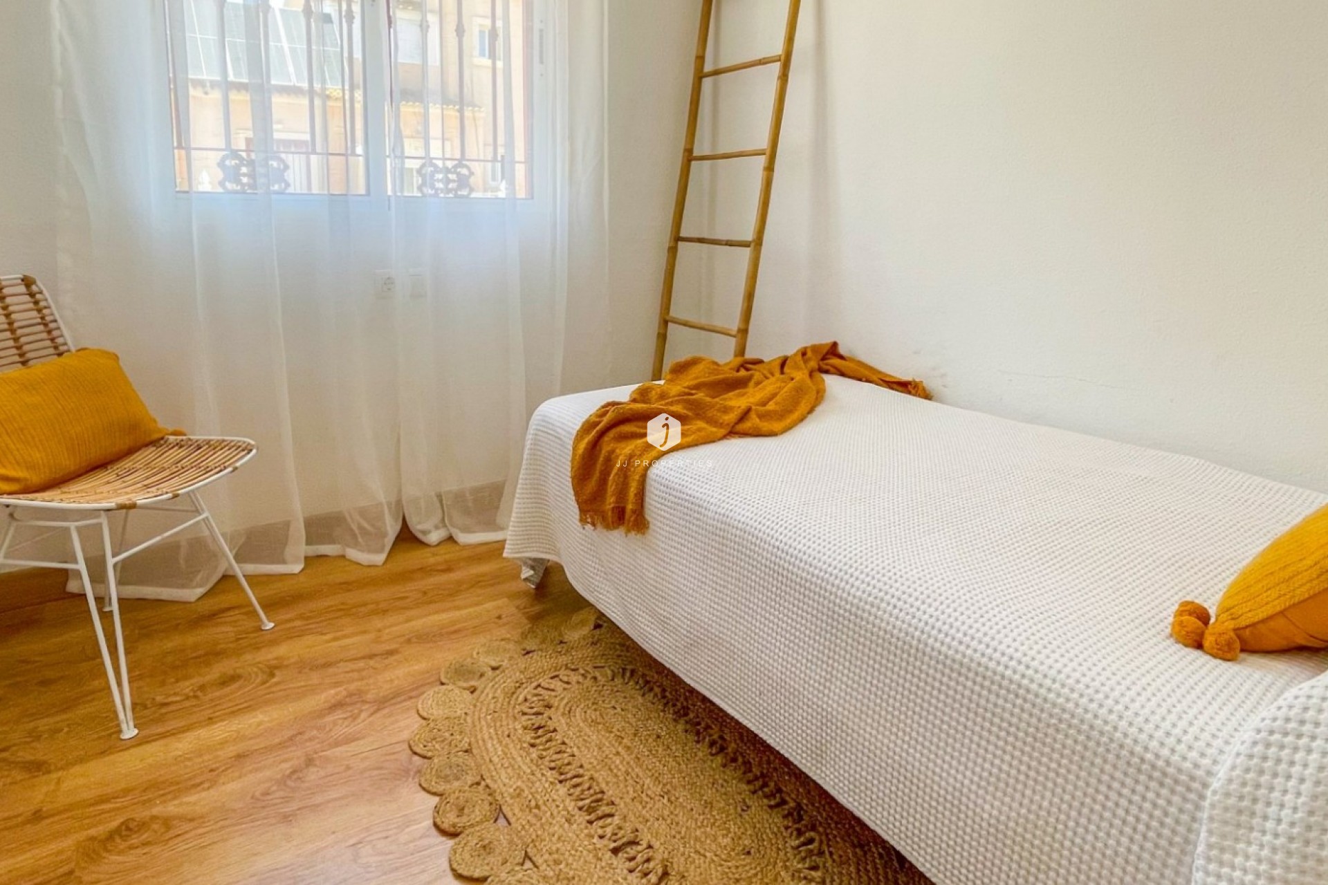 Resale - Chalet -
Orihuela Costa - Costa Blanca