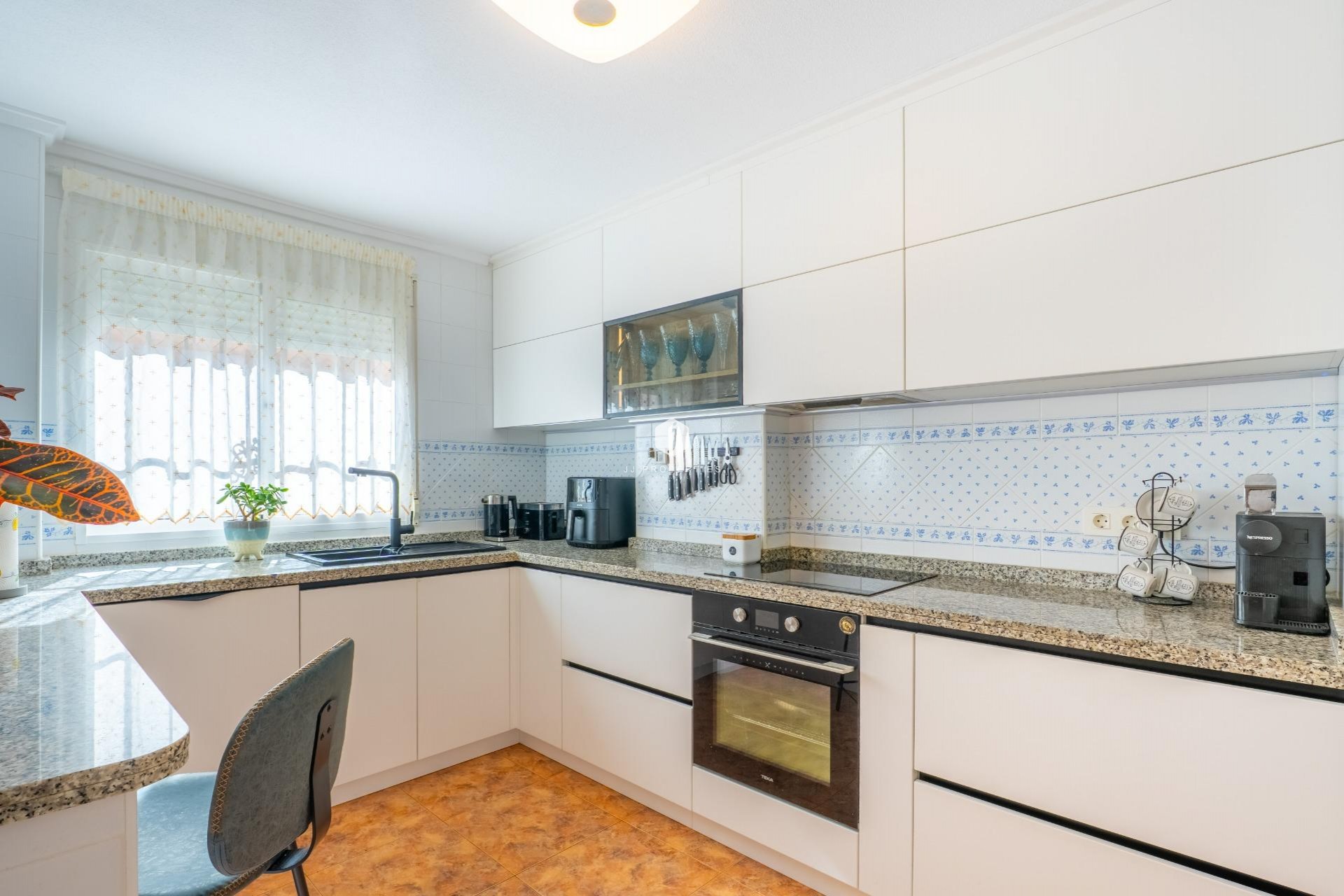 Resale - Chalet -
Orihuela Costa - La Regia