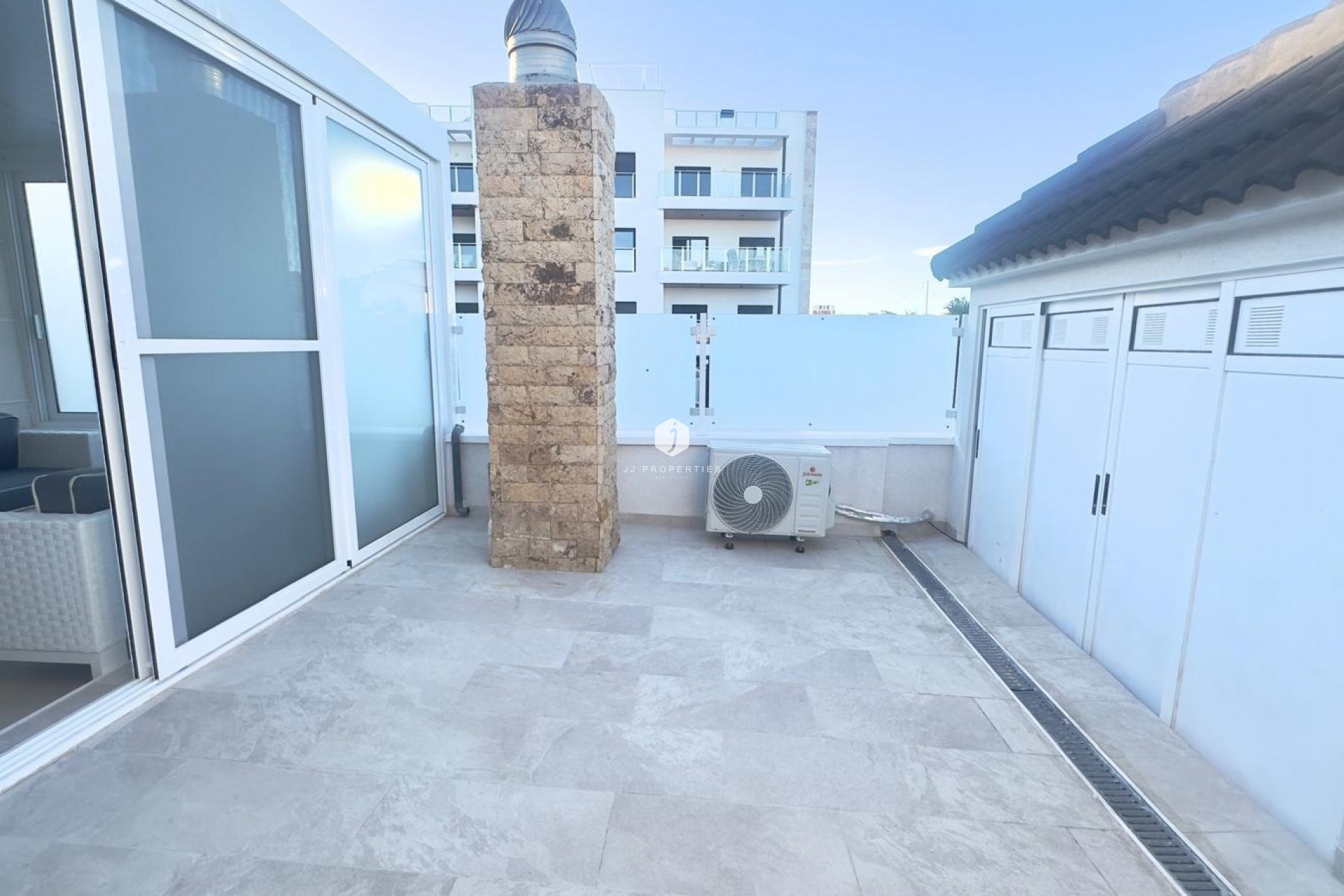 Resale - Chalet -
Orihuela Costa - La Zenia