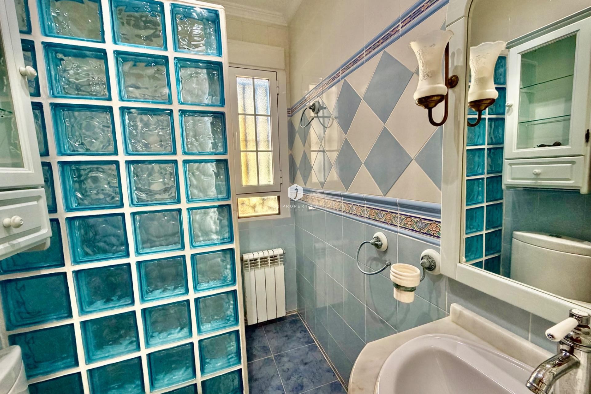 Resale - Chalet -
Orihuela Costa - La Zenia