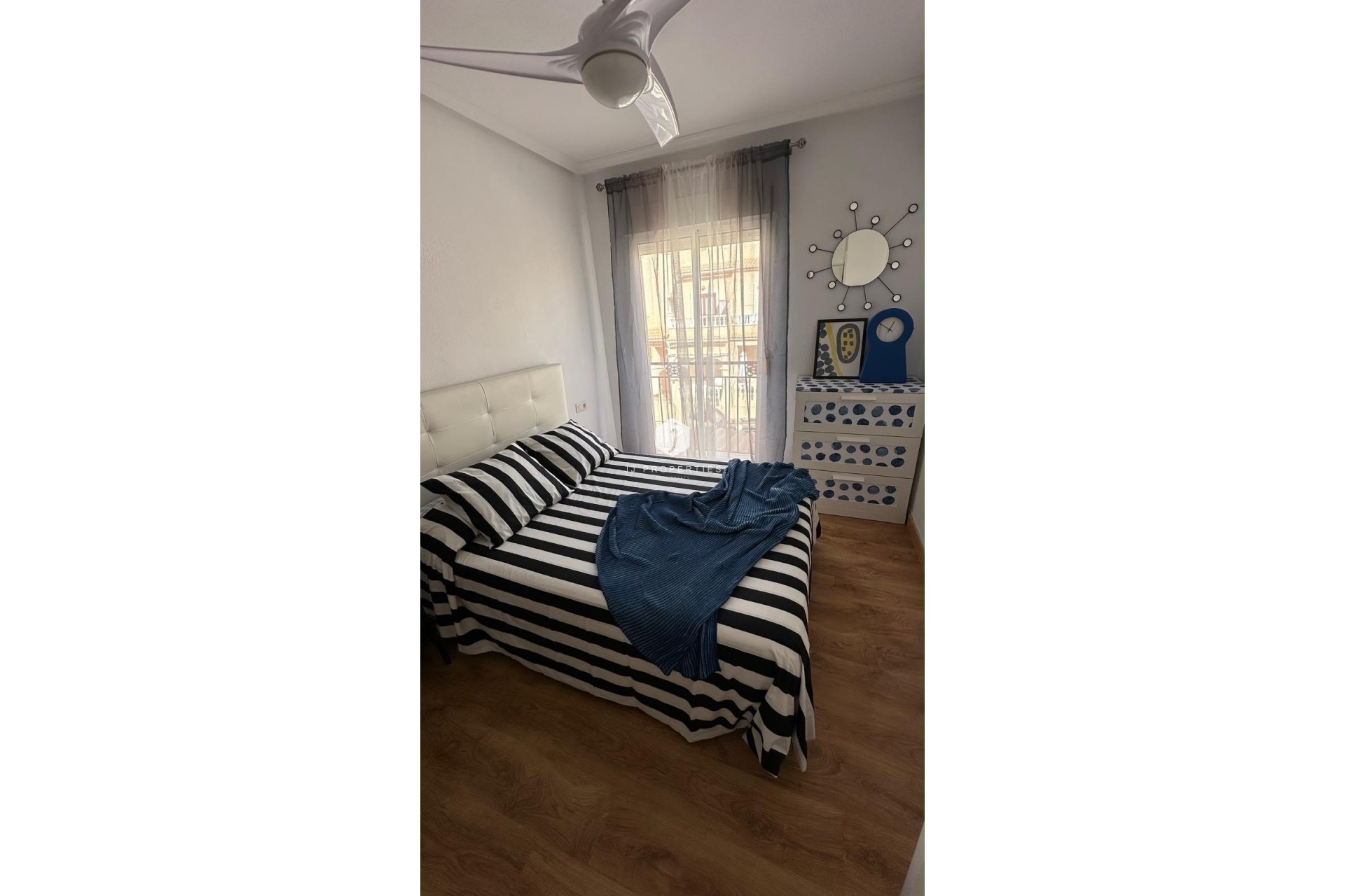 Resale - Chalet -
Orihuela Costa - La Zenia