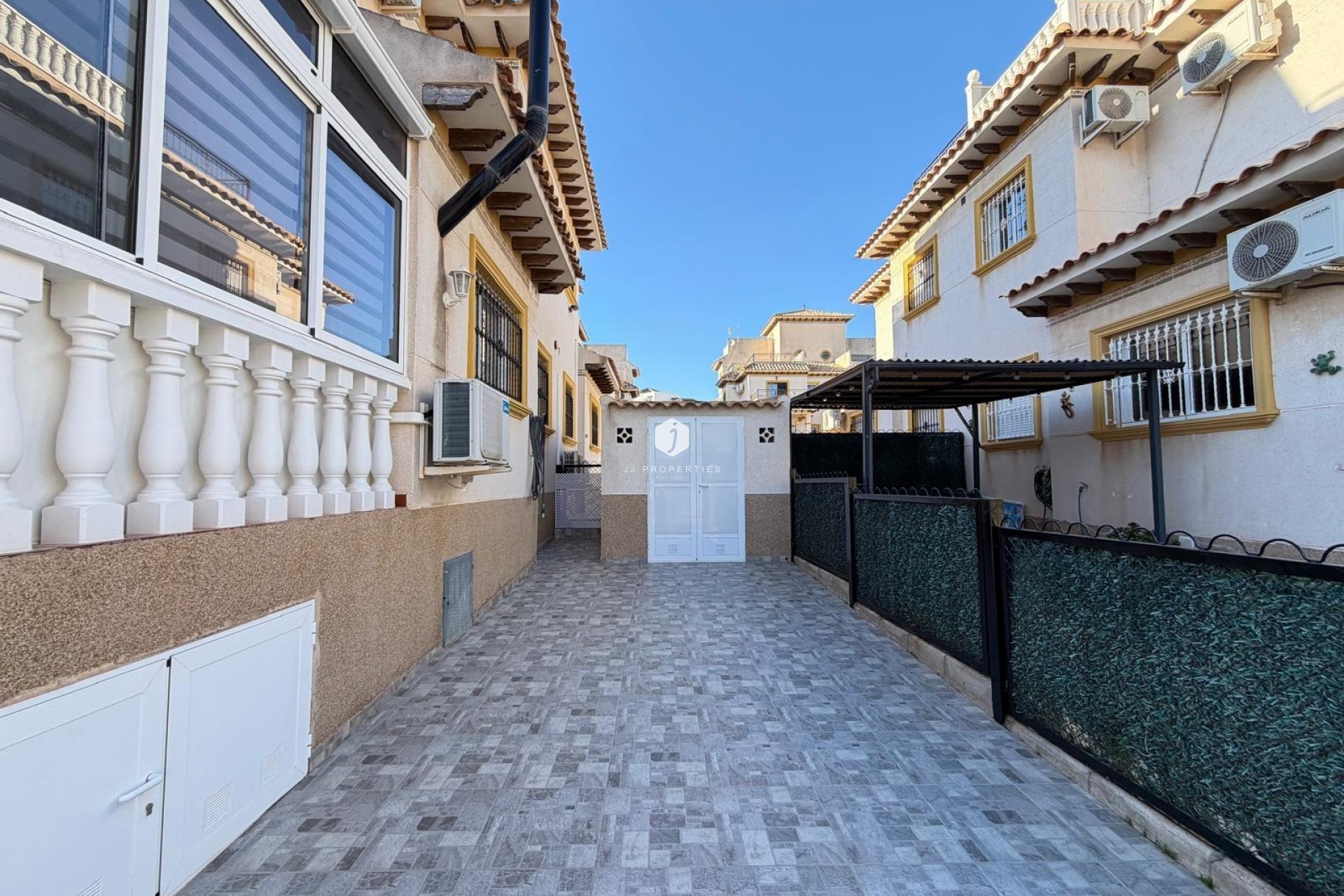 Resale - Chalet -
Orihuela Costa - Las Filipinas