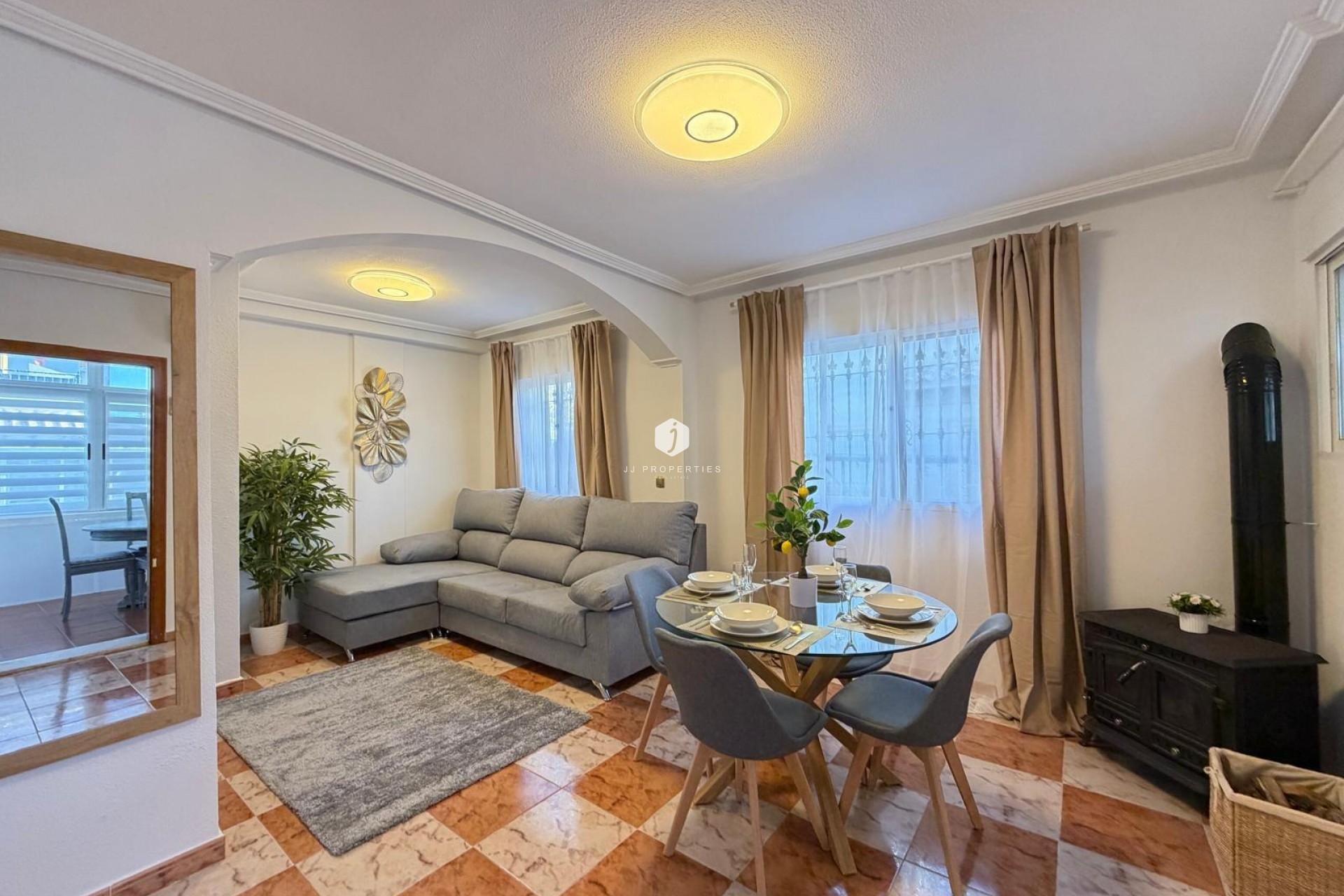 Resale - Chalet -
Orihuela Costa - Las Filipinas