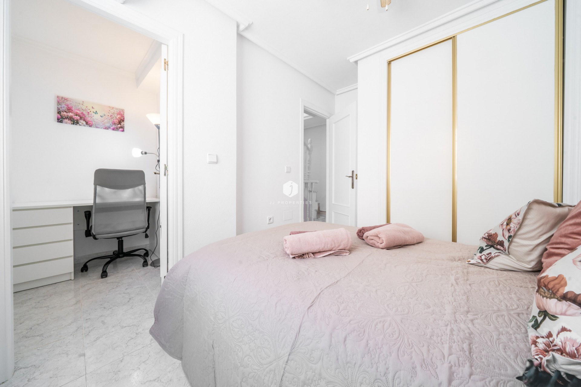 Resale - Chalet -
Orihuela Costa - Los Almendros - La Florida