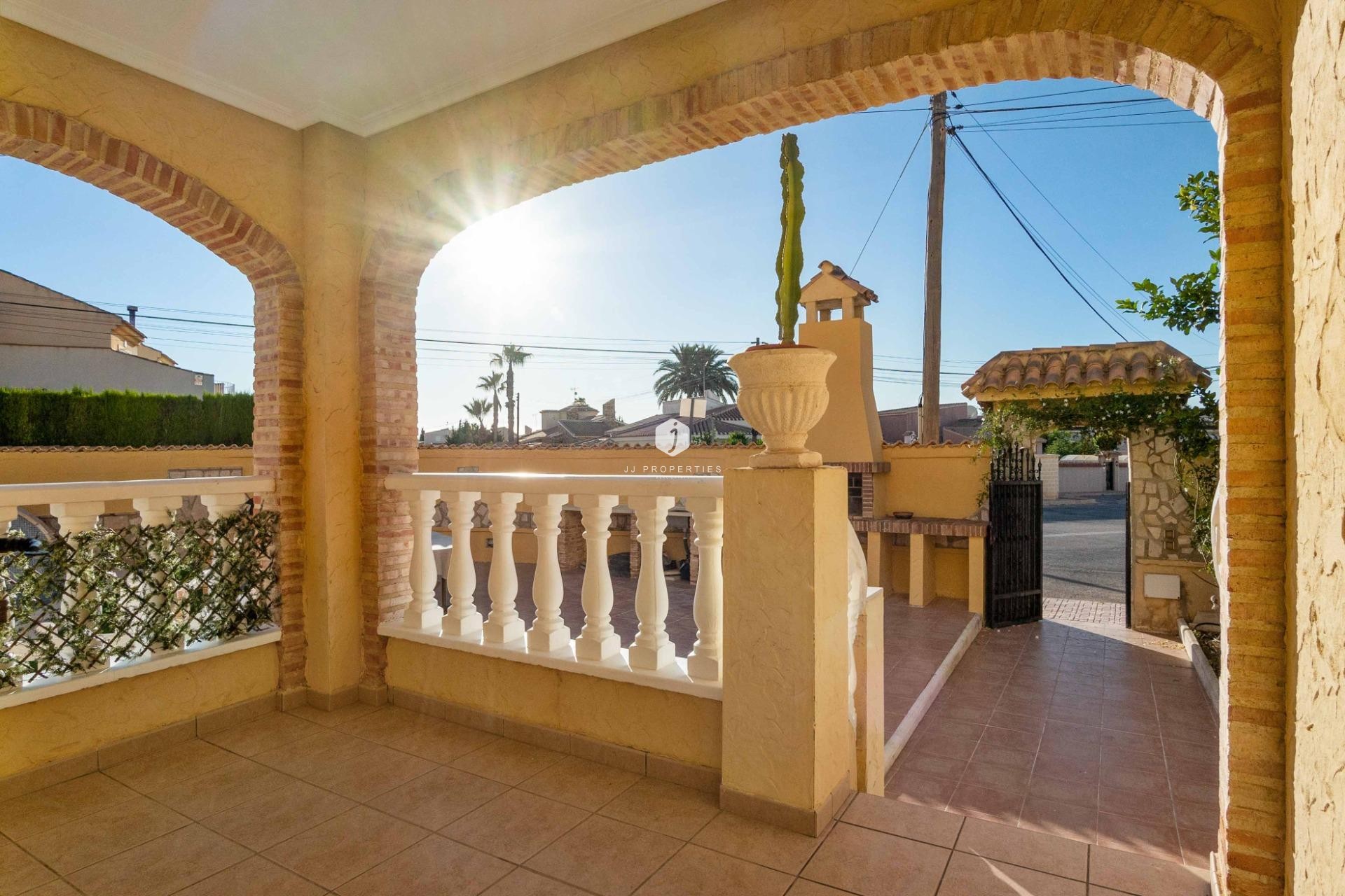 Resale - Chalet -
Orihuela Costa - Los Almendros-la Florida